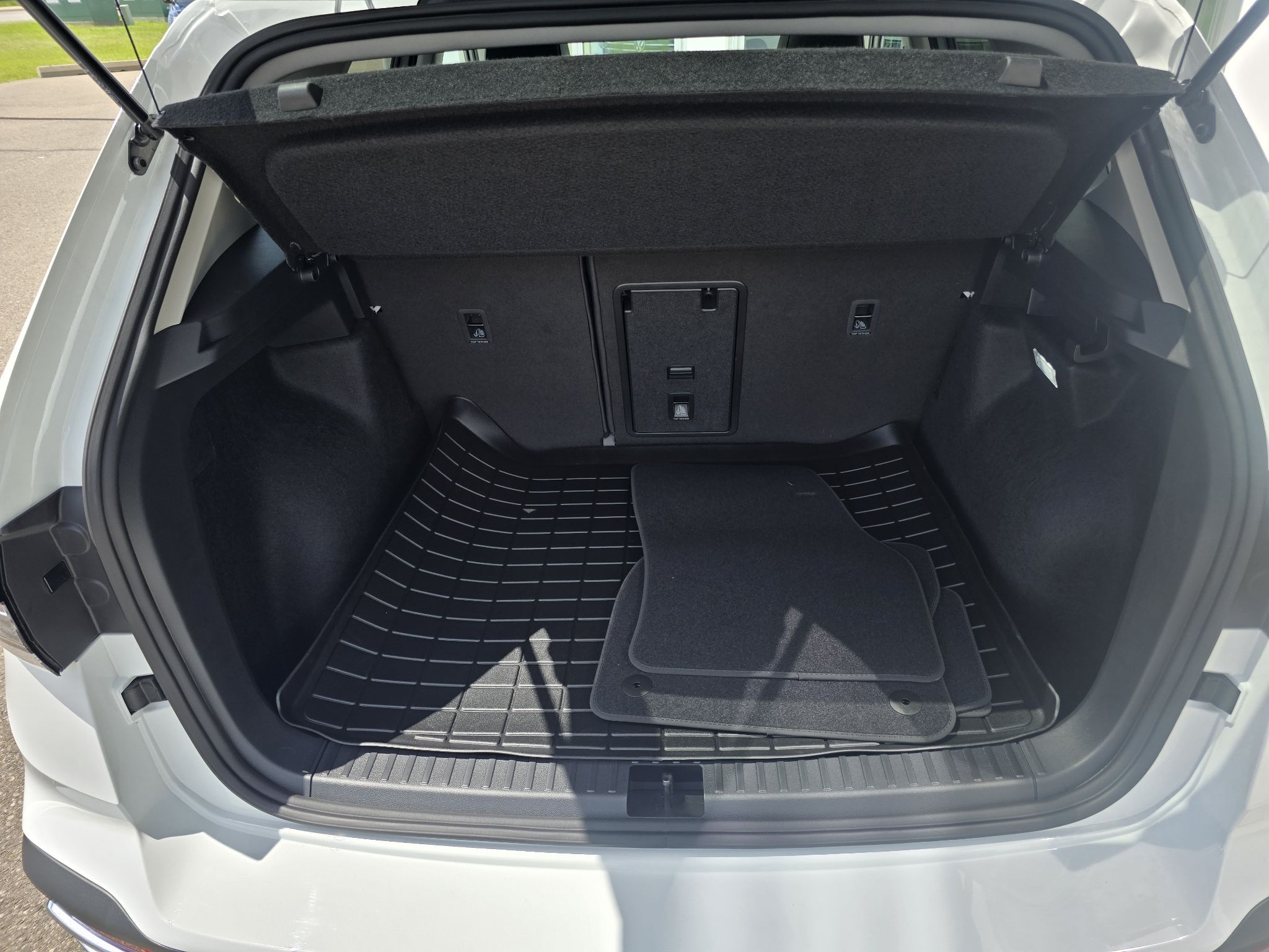 Photo 2026 Volkswagen Taos Highline 4MOTION #8