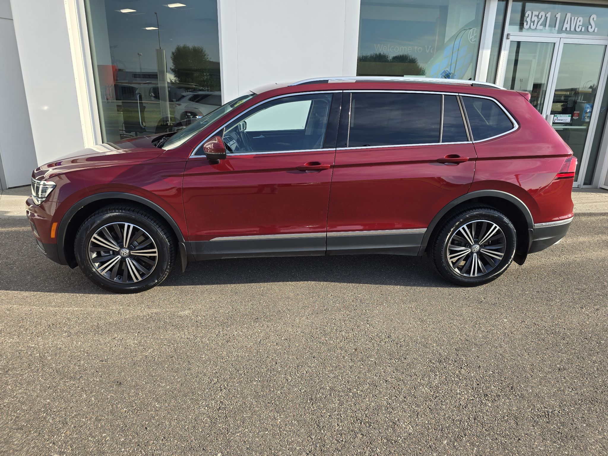 Photo 2021 Volkswagen Tiguan Highline #2