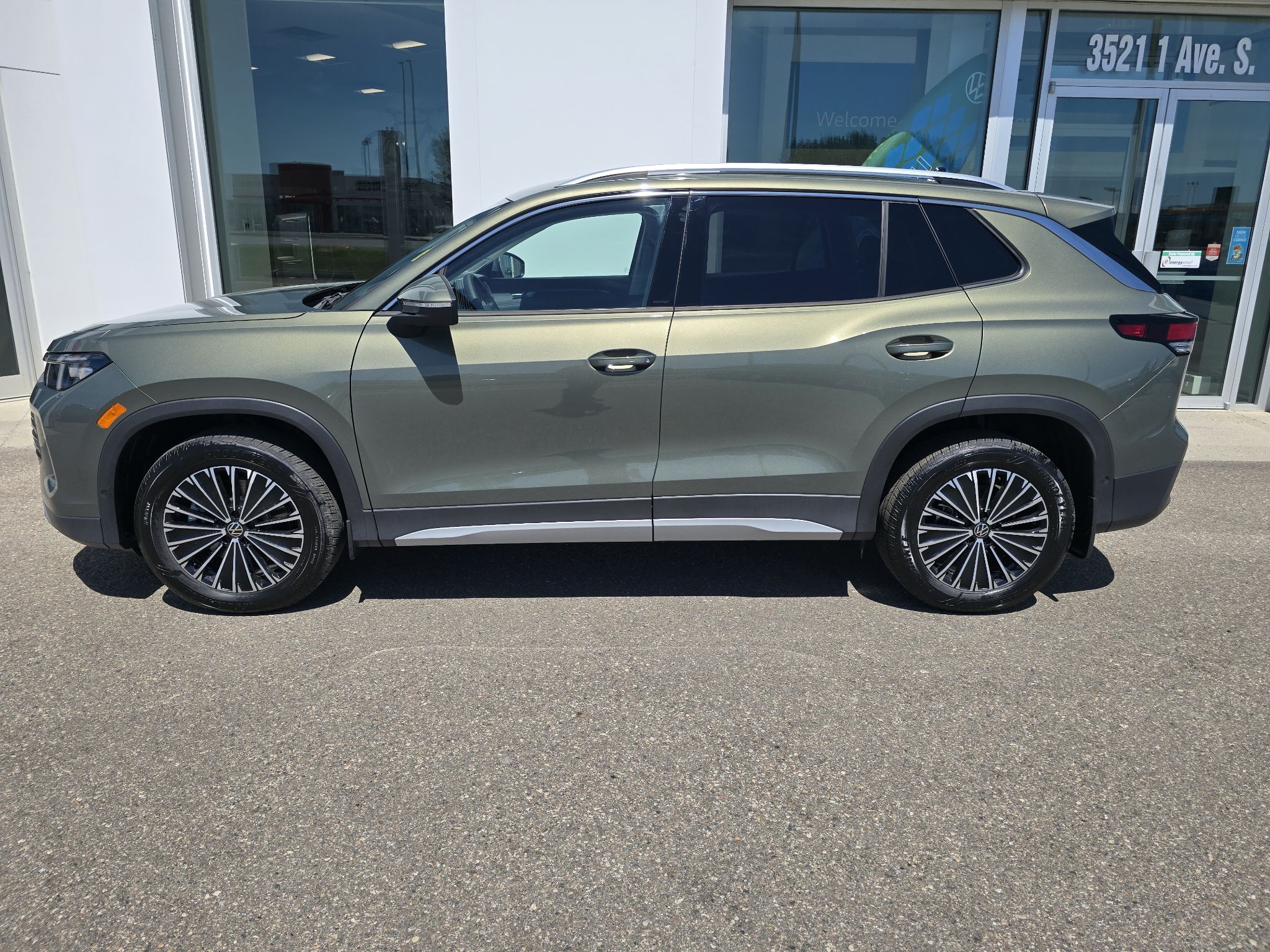 Photo 2026 Volkswagen Tiguan Comfortline 4MOTION #3