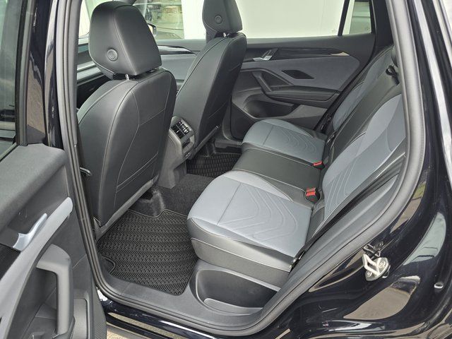 Photo 2026 Volkswagen Tiguan Comfortline R-Line Black Edition 4MOTION #7