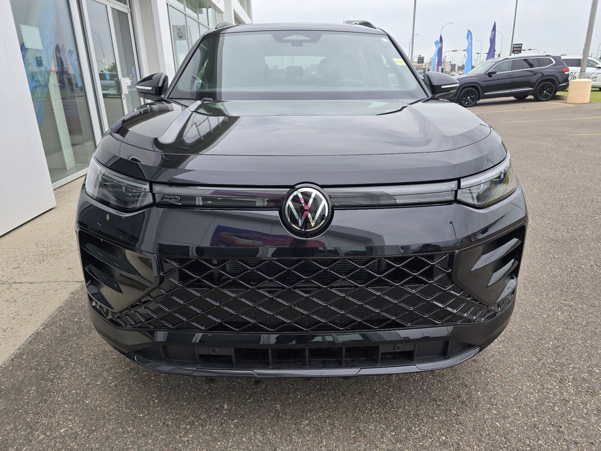 Photo 2026 Volkswagen Tiguan Comfortline R-Line Black Edition 4MOTION #7
