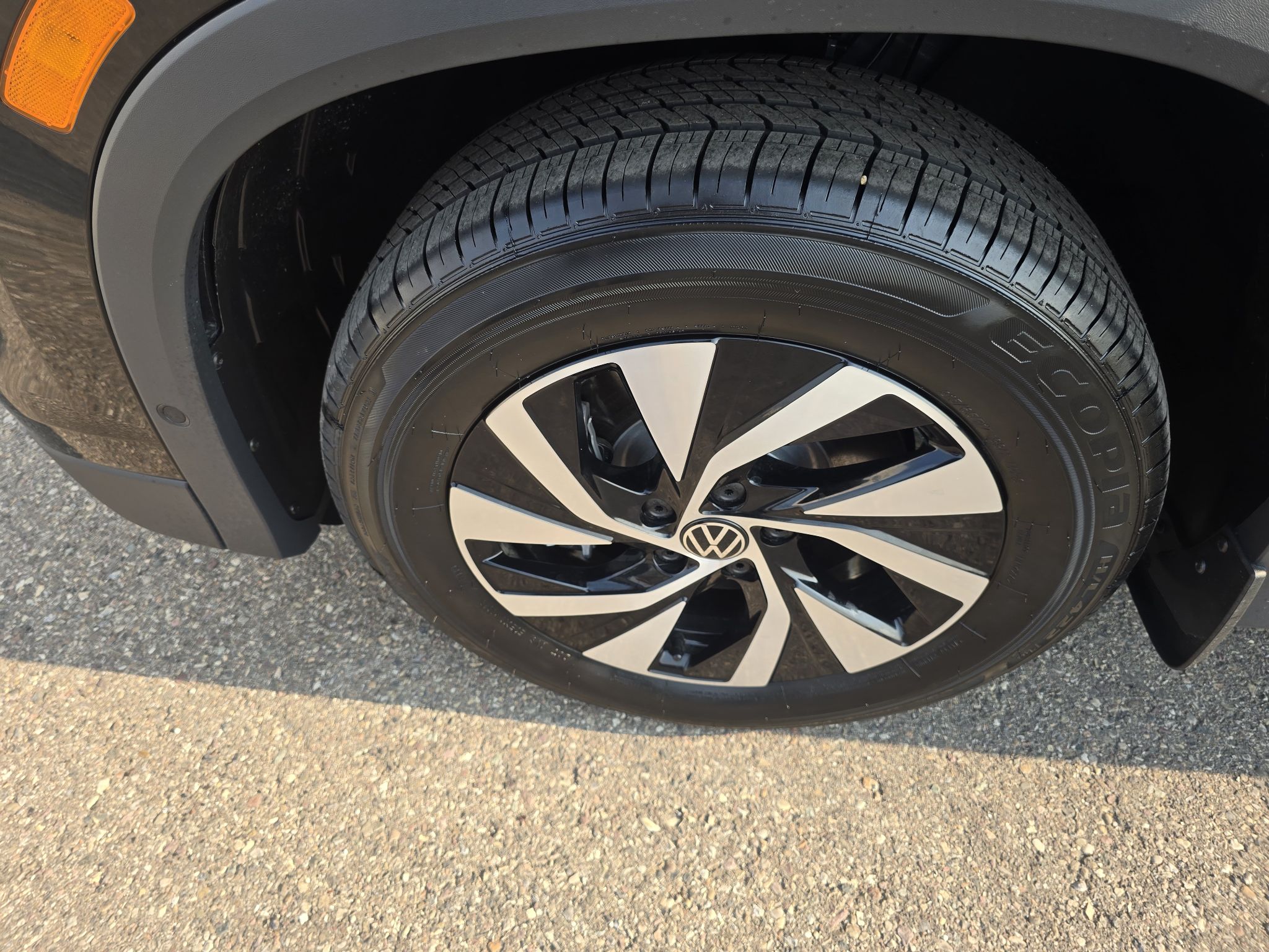 Photo 2026 Volkswagen Tiguan Trendline 4MOTION #8