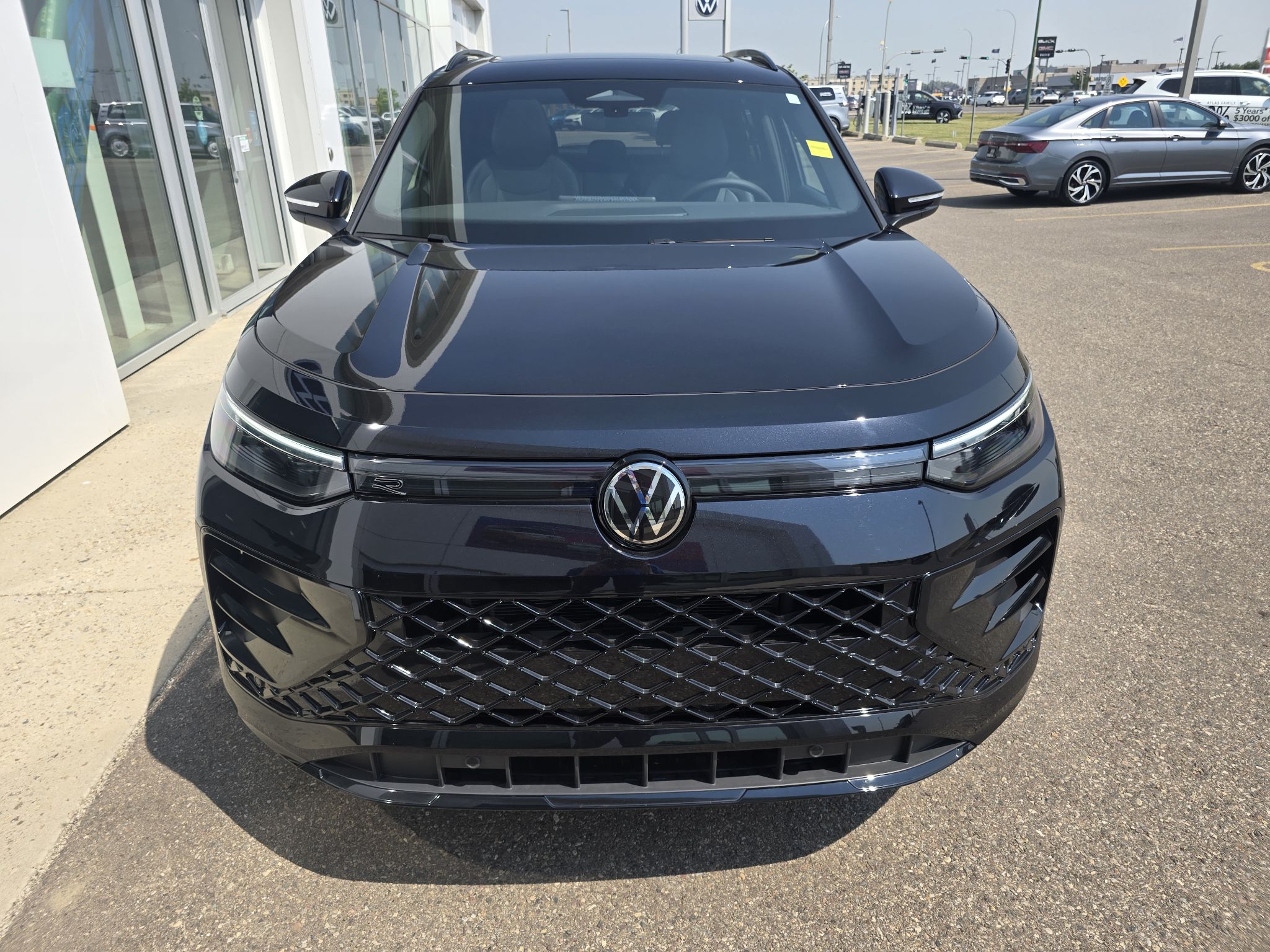 Photo 2026 Volkswagen Tiguan Comfortline R-Line Black Edition 4MOTION #6