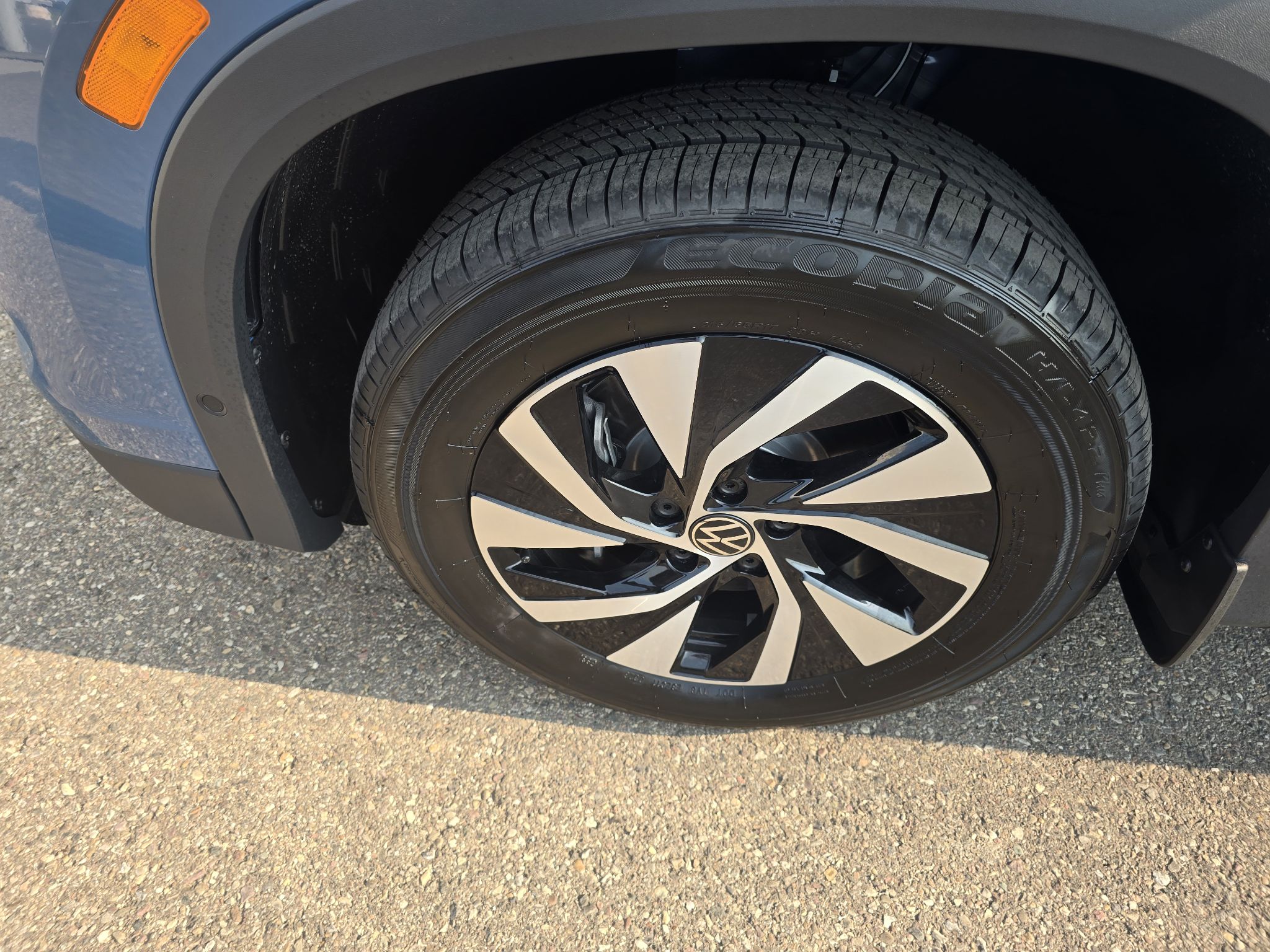 Photo 2026 Volkswagen Tiguan Trendline 4MOTION #8