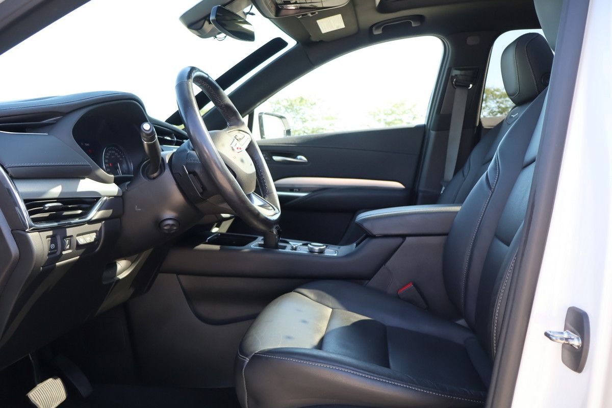 Photo Cadillac XT4 AWD Premium Luxury 2023 #7