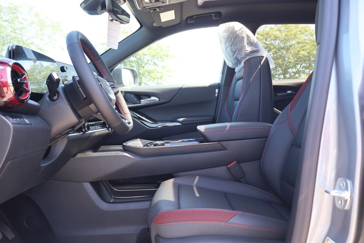 Photo Chevrolet Equinox RS 2027 #7