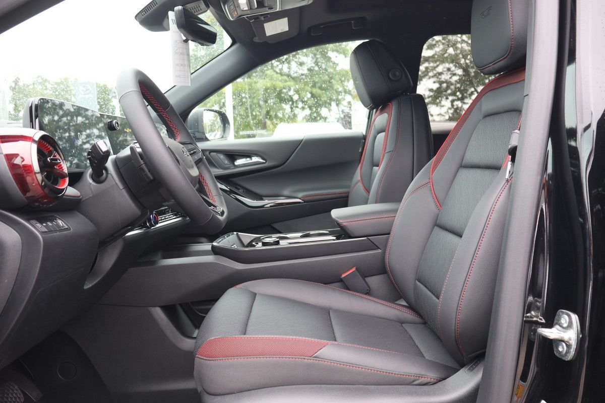 Photo Chevrolet Equinox RS 2027 #7