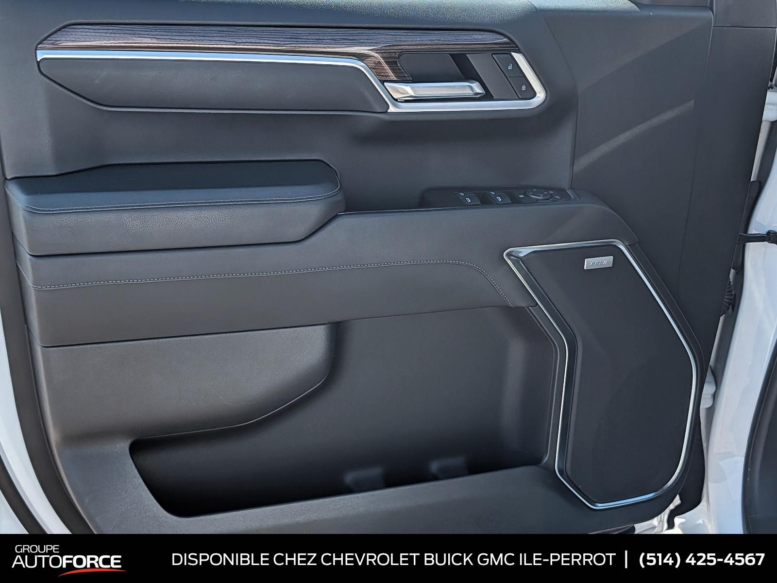 Photo 2022 Chevrolet Silverado 1500 RST #7