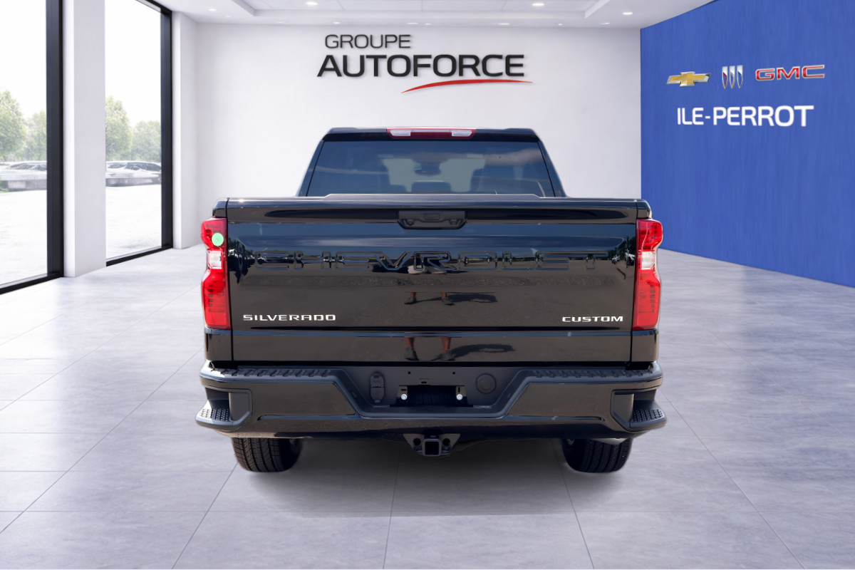 Photo Chevrolet Silverado 1500 Custom 2026 #5