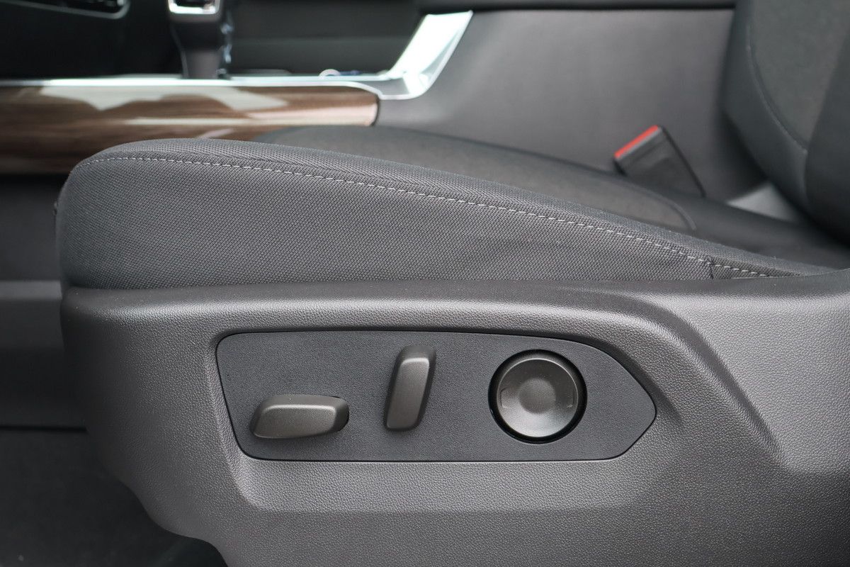 Photo 2026 Chevrolet Silverado 1500 RST #8