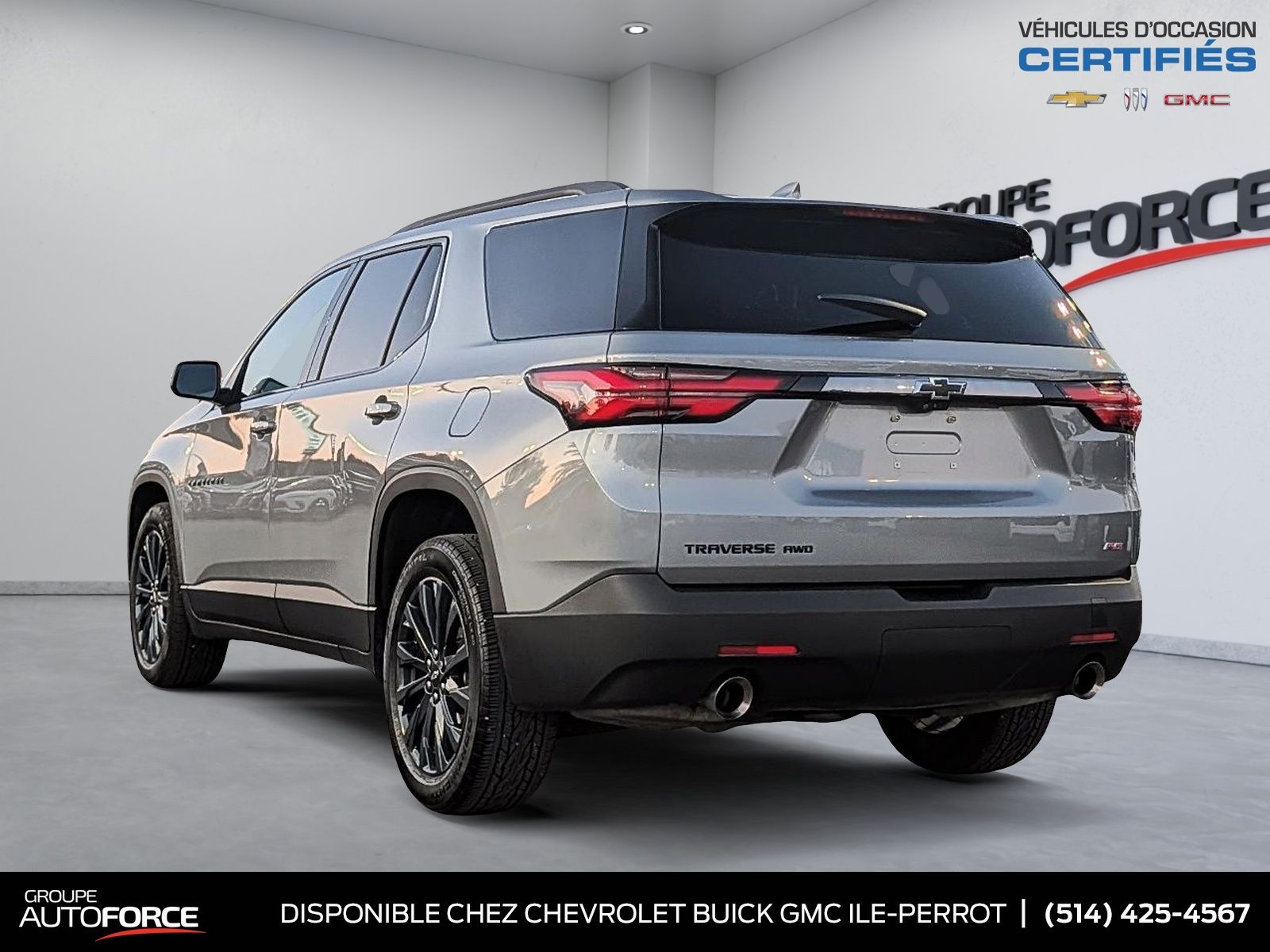 Photo 2023 Chevrolet Traverse RS #3
