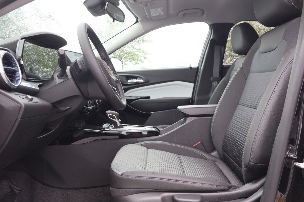 Photo 2026 Chevrolet Trax LT #7