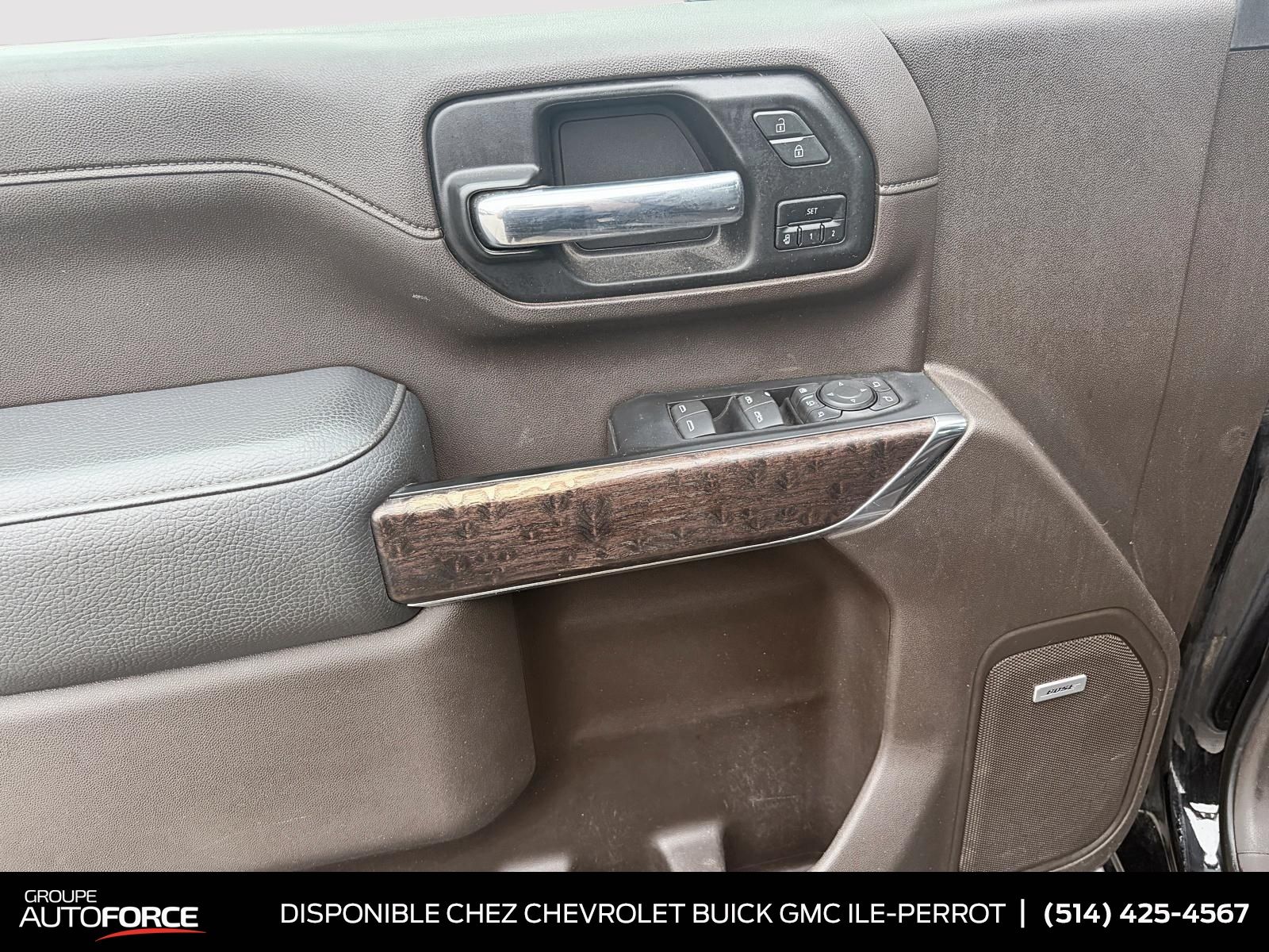 Photo GMC Sierra 2500HD DENALI 2023 #8