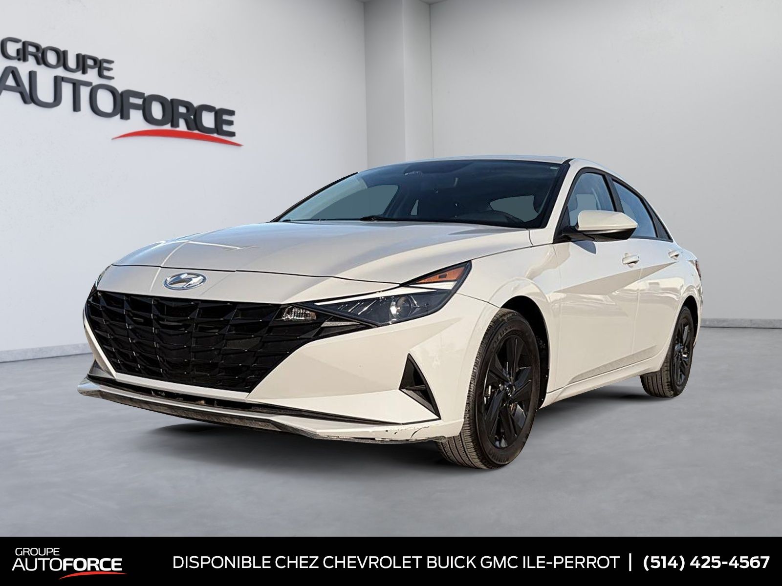 2022 Hyundai Elantra Preferred,bancs chauffants,volant chauffants