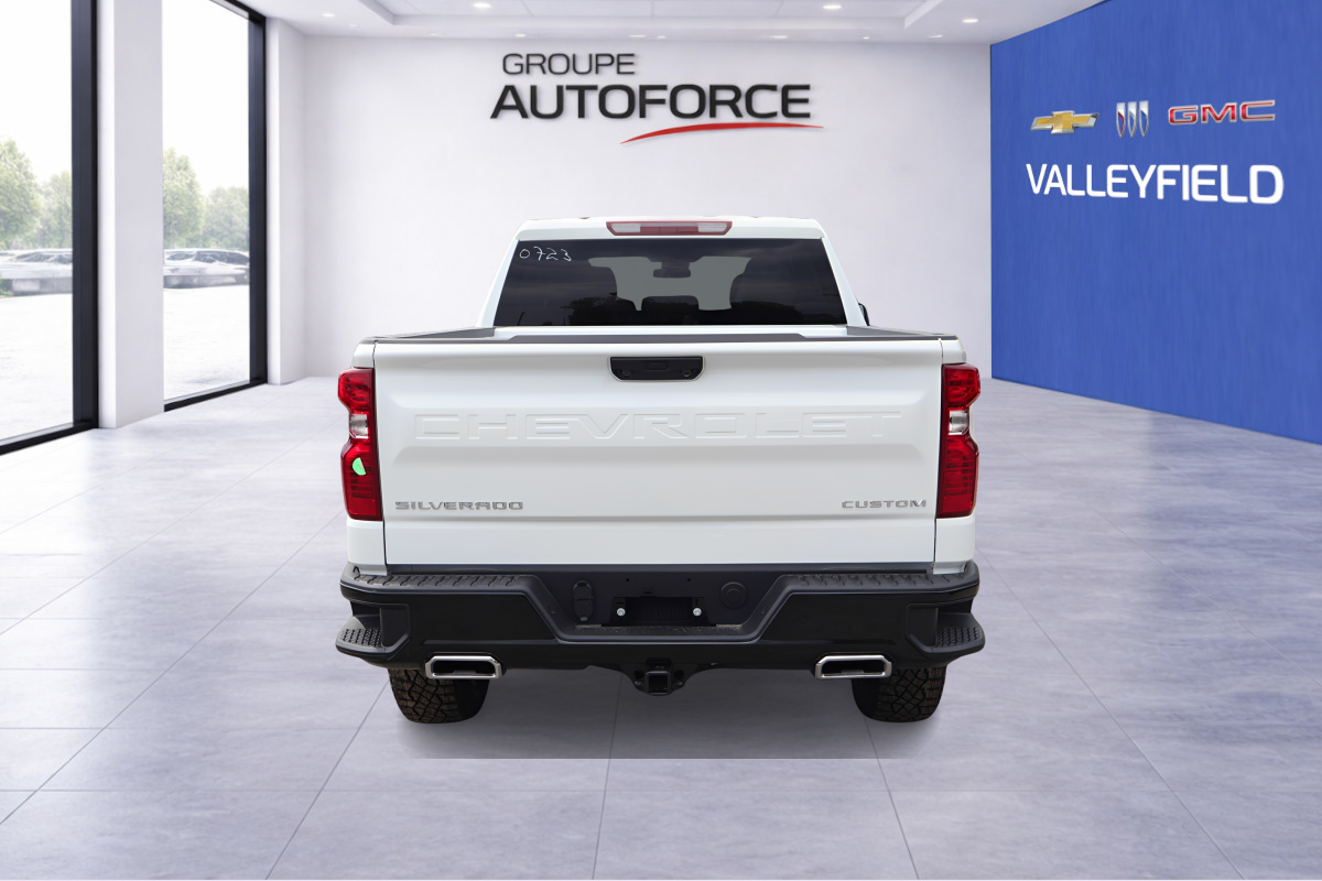 Photo Chevrolet Silverado 1500 Custom Trail Boss 2026 #5