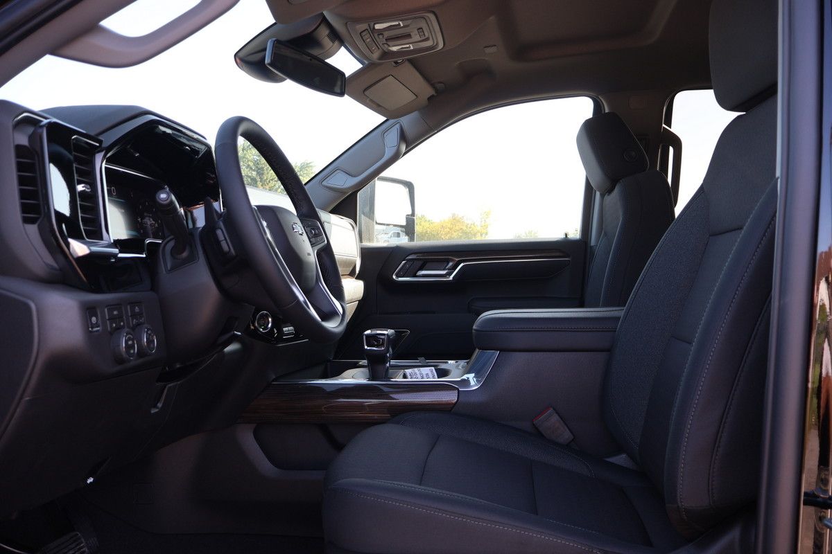 Photo 2026 Chevrolet Silverado 1500 RST #7