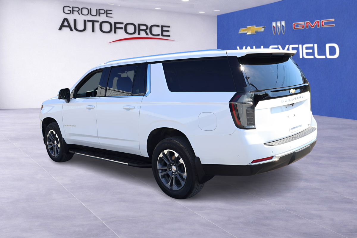Photo 2026 Chevrolet Suburban LT #4
