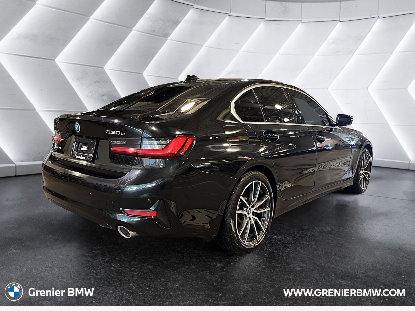 Photo 2022 BMW 3 Series 330e xDrive #4