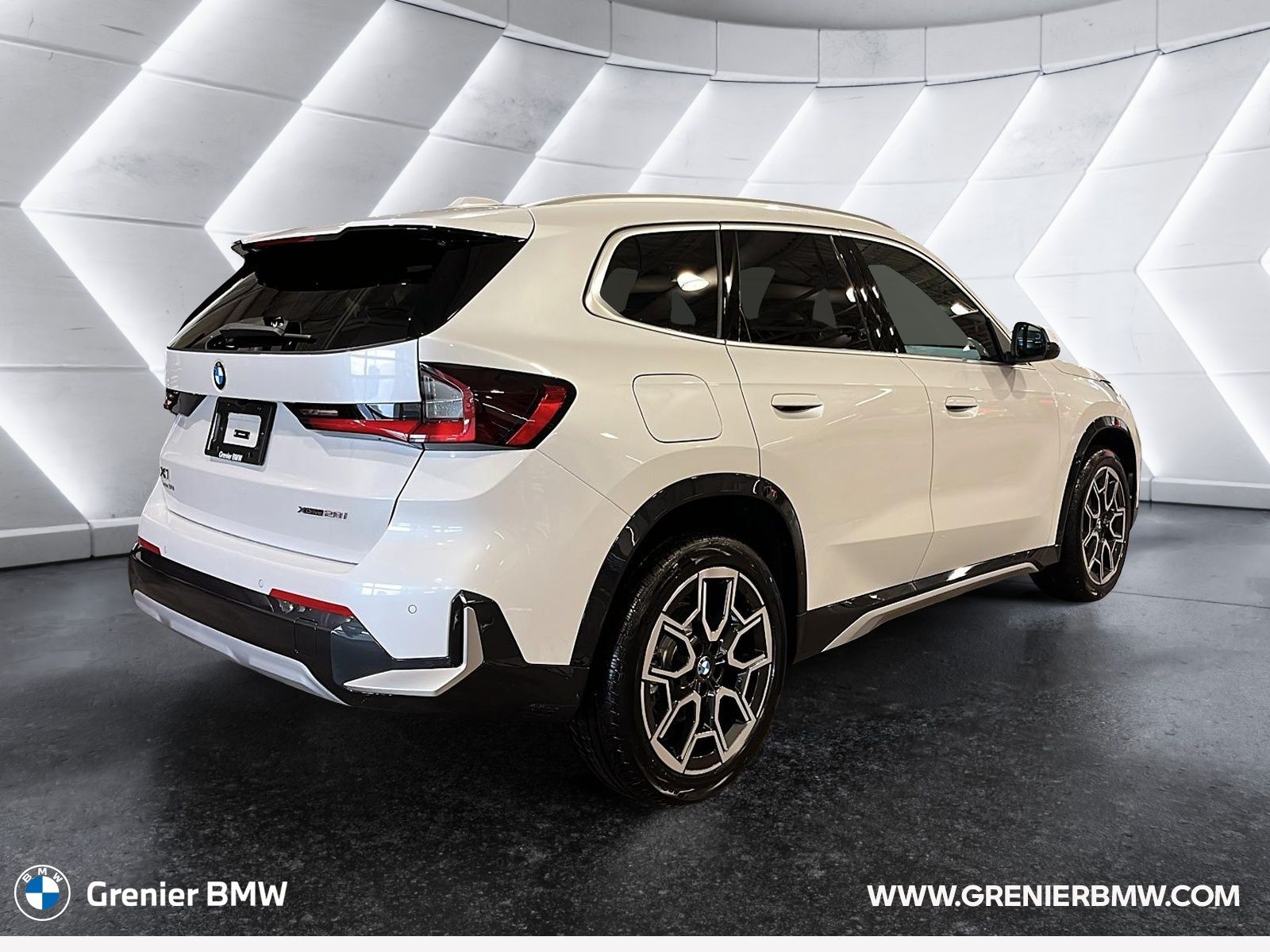 Photo 2027 BMW X1 xDrive28i #4