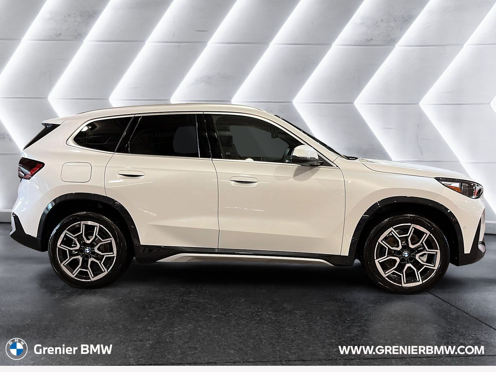 Photo 2027 BMW X1 xDrive28i #3