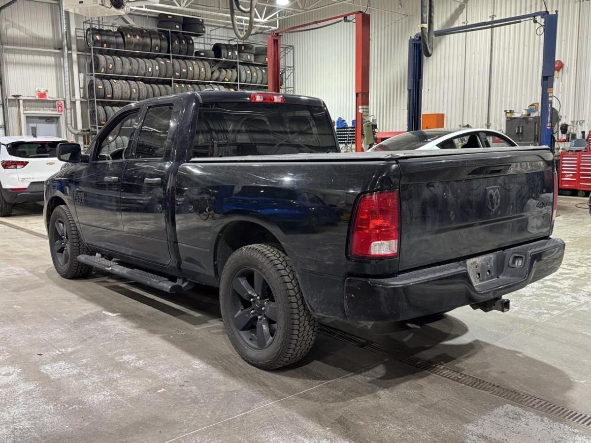 Photo 2021 Ram 1500 Classic Express #7