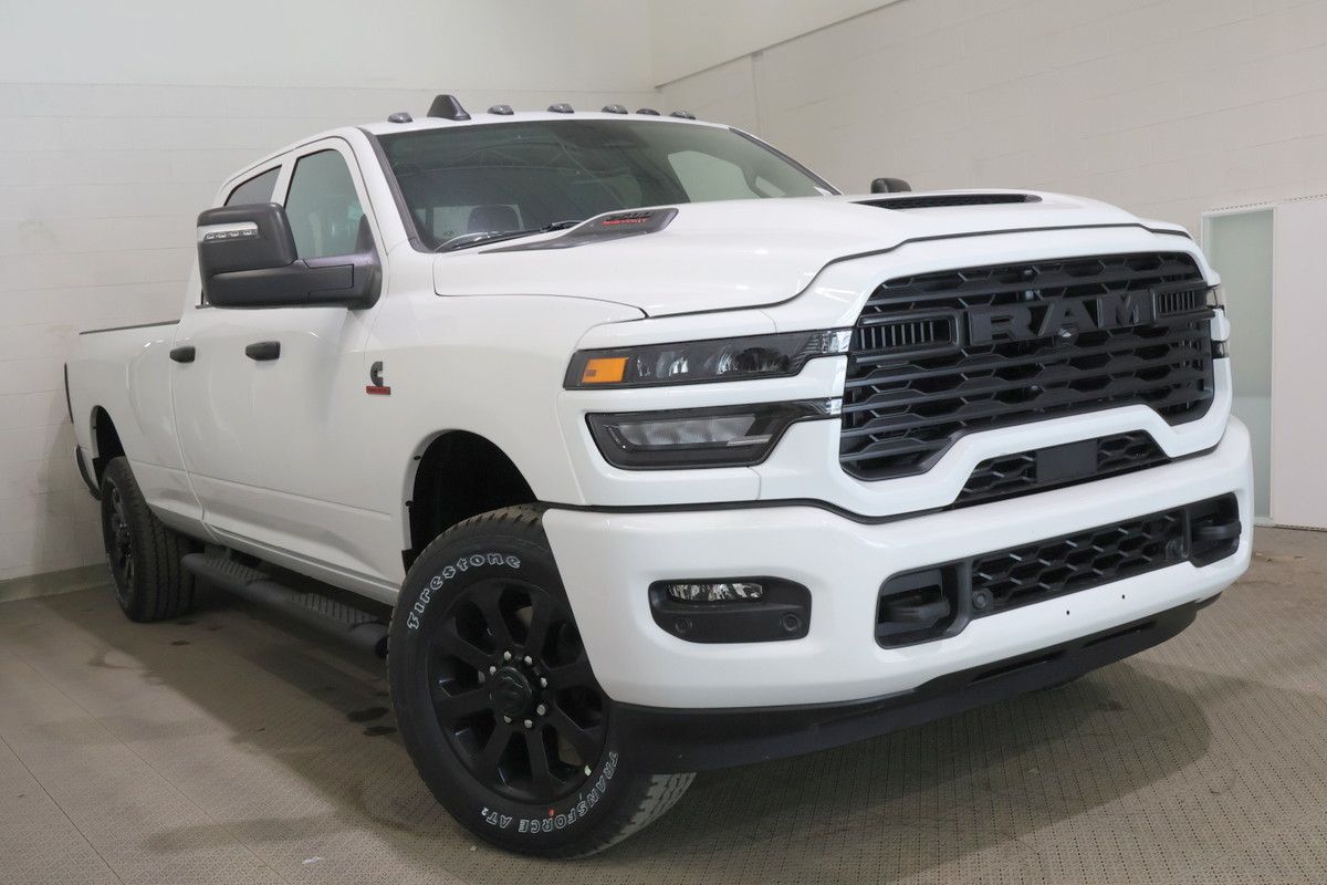 2026 RAM 2500 BLACK EXPRESS
