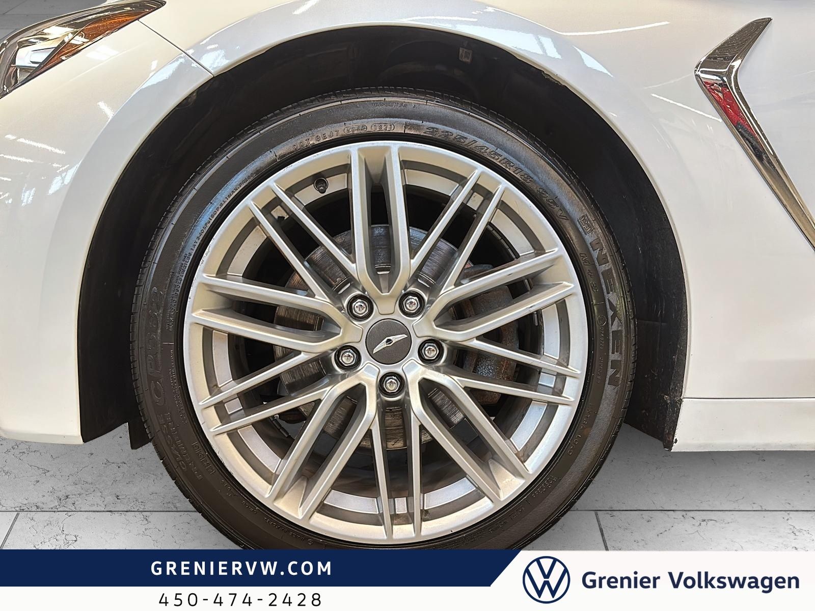 Photo 2020 GENESSIS G70 2.0T Advanced, Awd, Cuir, Toit, Carplay #4