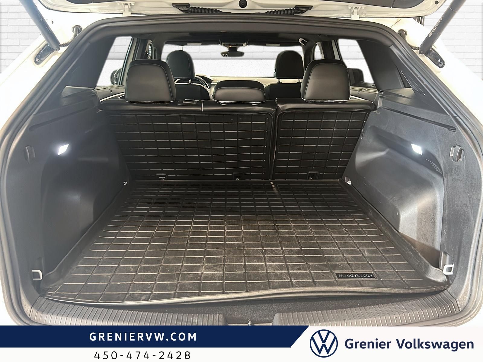Photo 2024 Volkswagen Atlas Cross Sport Highline, Cuir, Toit Pano, Harman Kardon, 4MOTION #7
