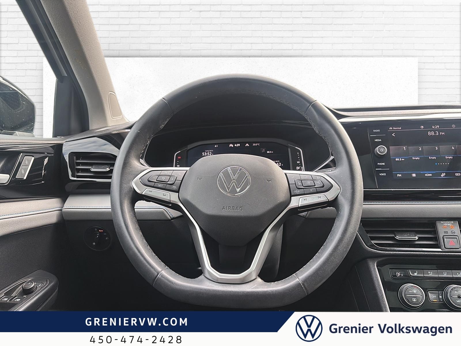 Photo 2024 Volkswagen TAOS Comfortline Black Edition #8