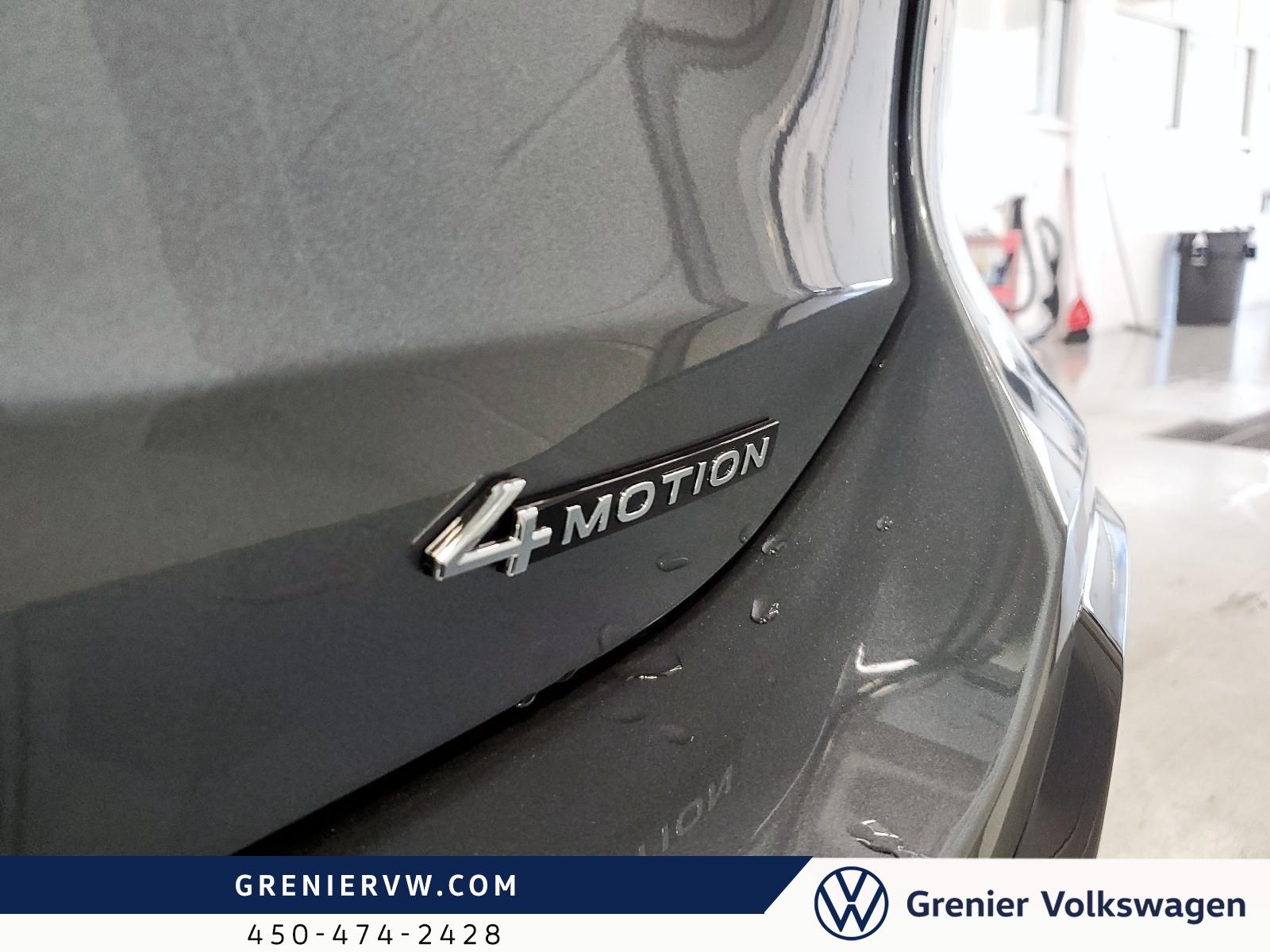 Photo 2026 Volkswagen Tiguan Comfortline R-Line Black Edition 4MOTION #8