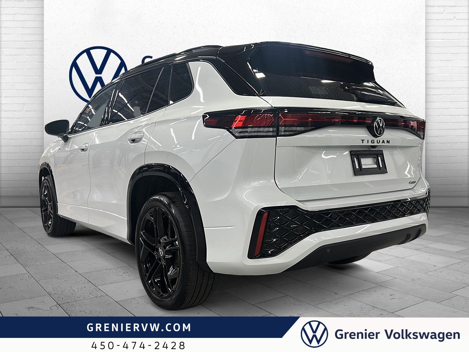 Photo 2026 Volkswagen Tiguan Comfortline R-Line Black Edition 4MOTION #5