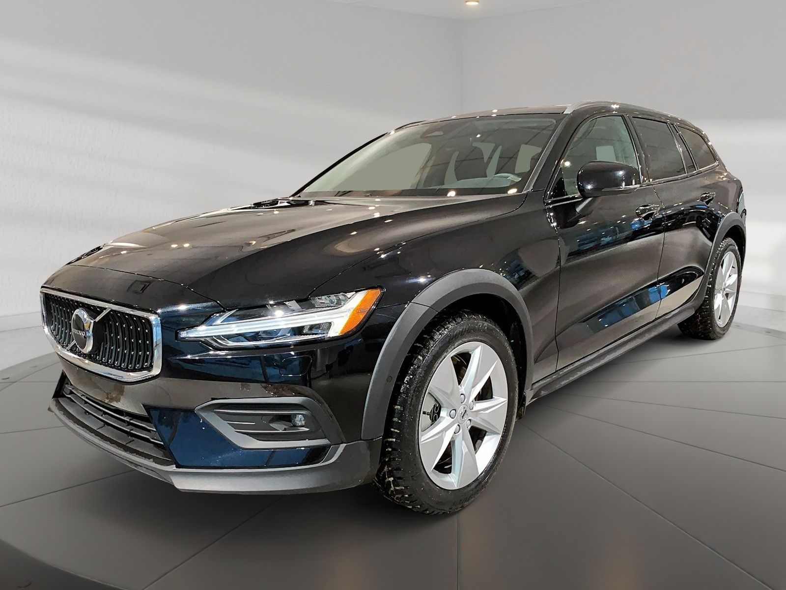 2025 Volvo V60 B5 CROSS COUNTRY CORE TOIT PANO NAV 4RM