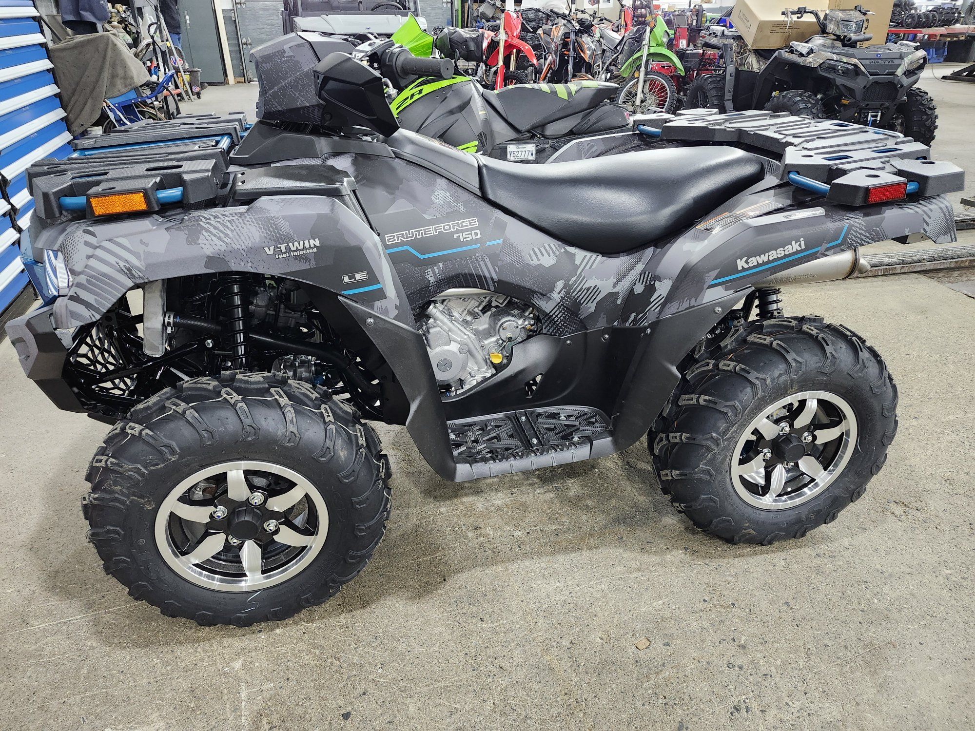 Kawasaki Brute Force 750 EPS LE CAMO Cypher Camo Gray 2025