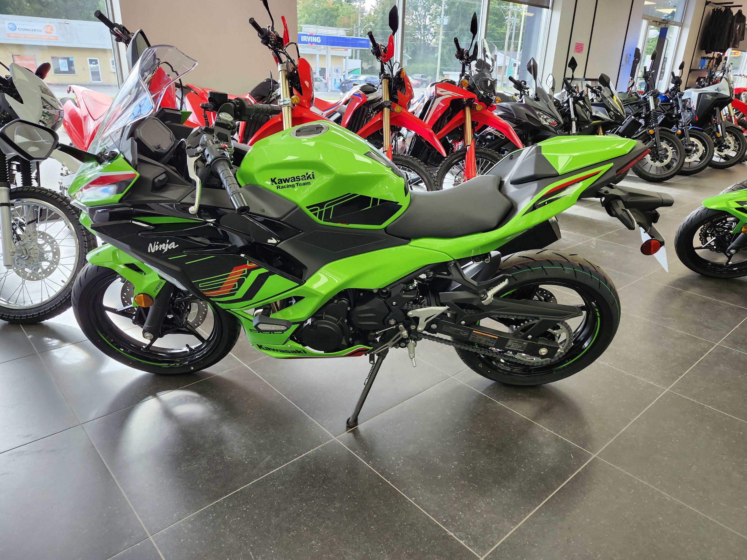 Kawasaki Ninja 500 SE KRT  2024