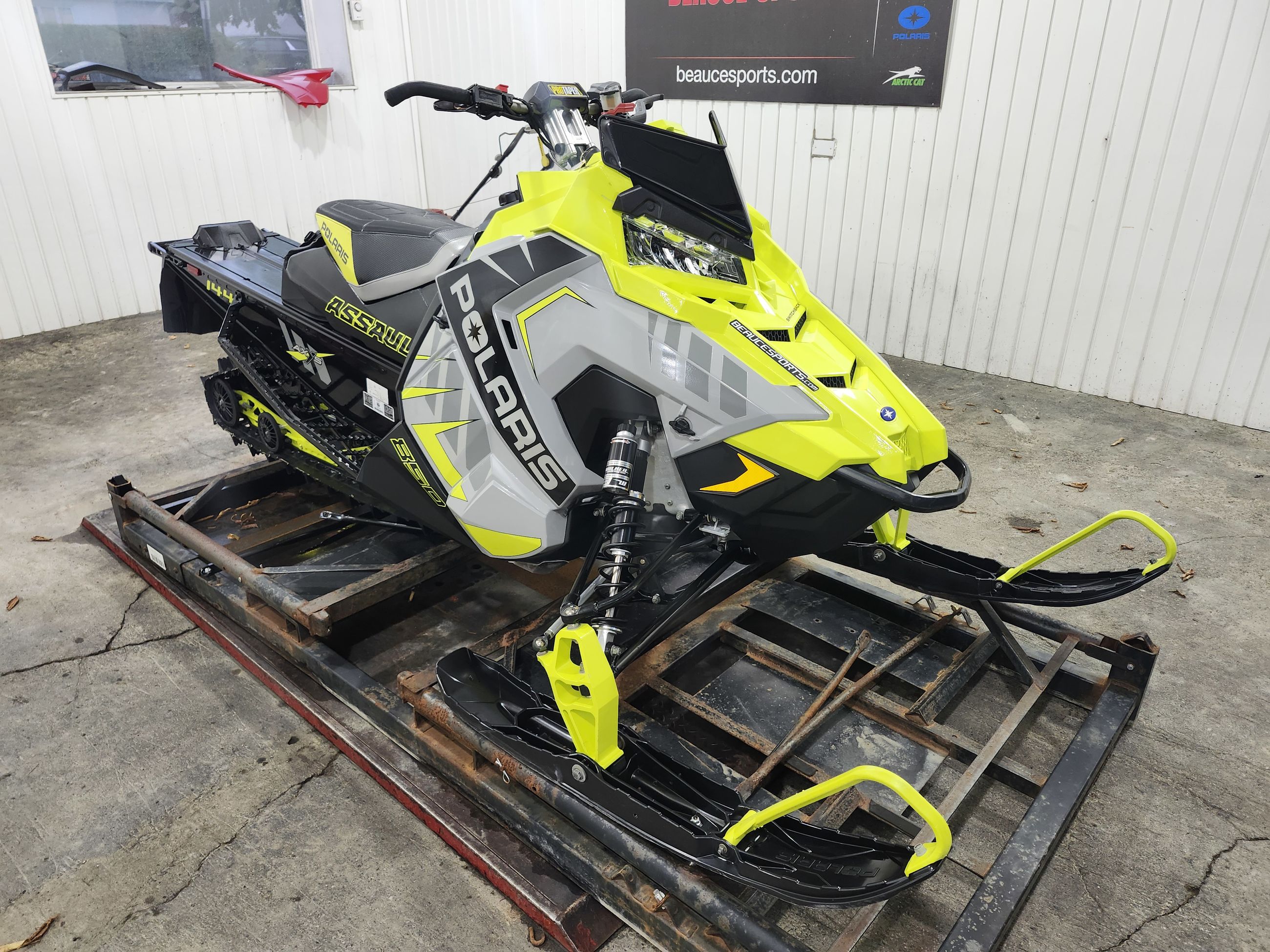 Polaris 850 ASSAULT 144 2''  2020