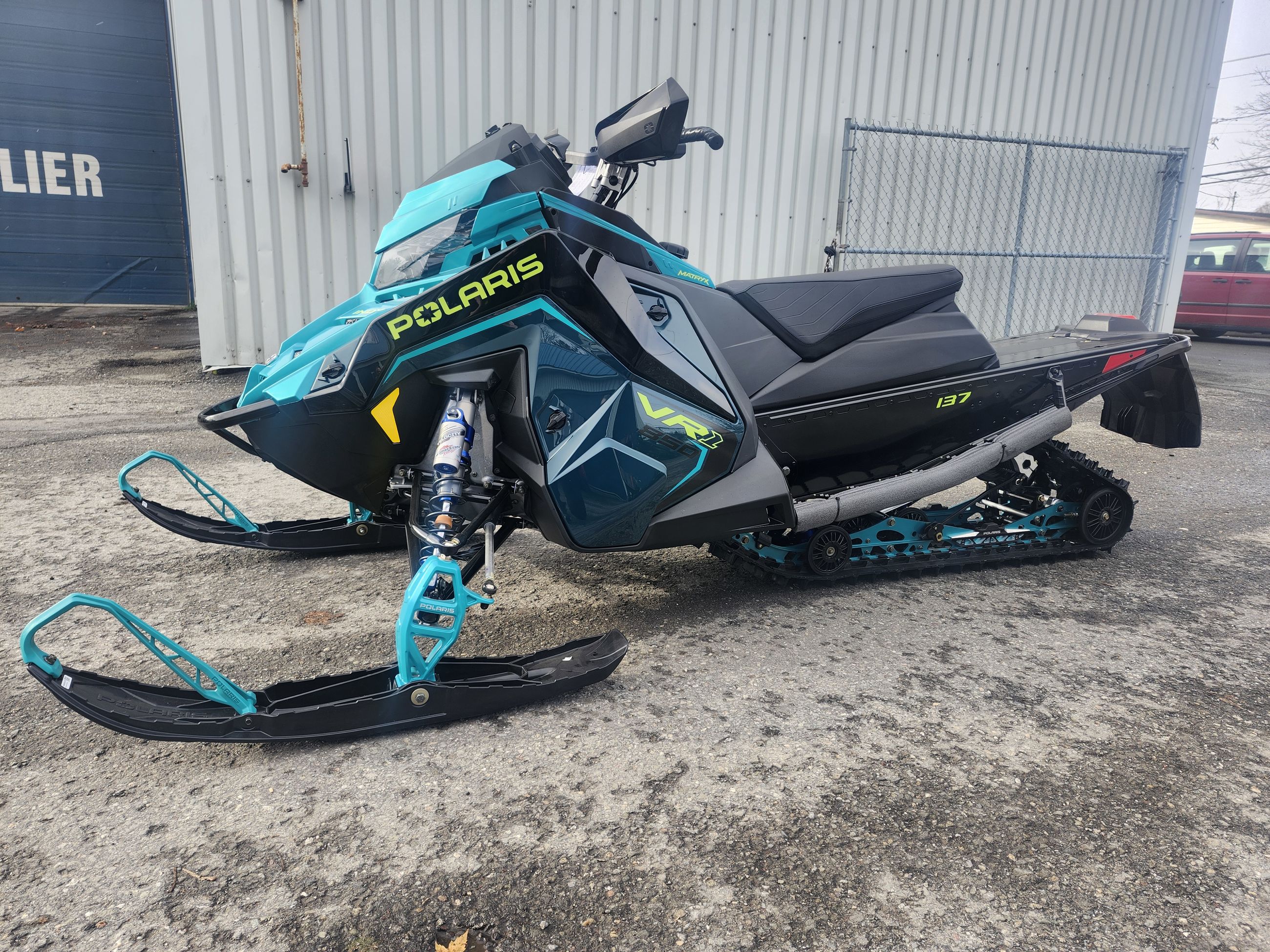 Polaris 850 INDY VR1 137  2025