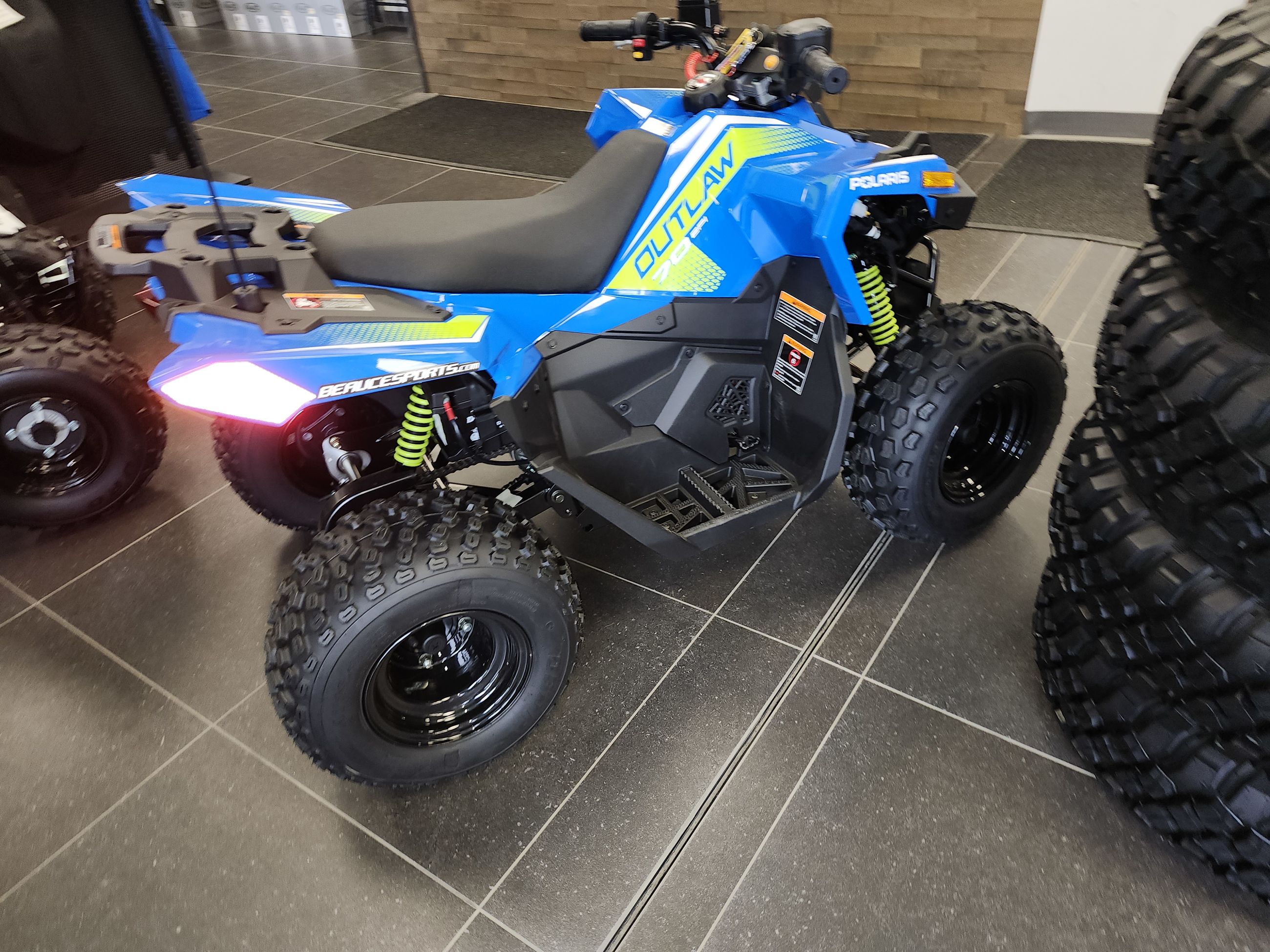 Polaris OUTLAW 70 EFI  2025