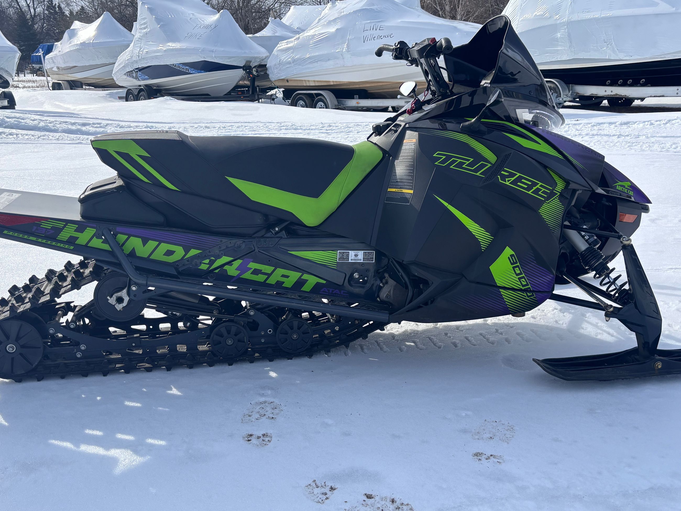 2023 Arctic Cat ZR 9000 THUNDERCAT MACHINE TRES PROPRE , CHENILLE NEUVE