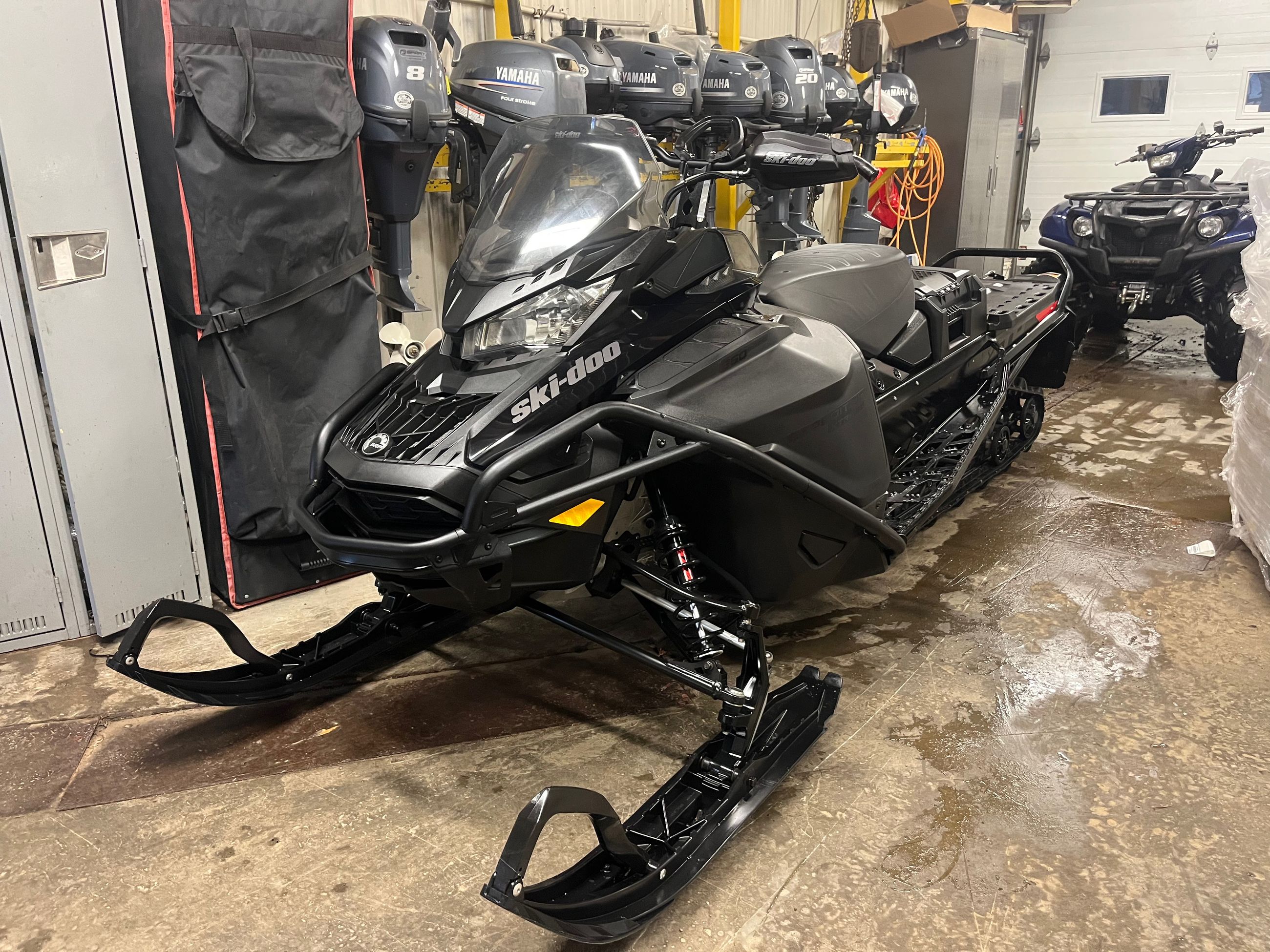 Bombardier Expedition extreme  2022