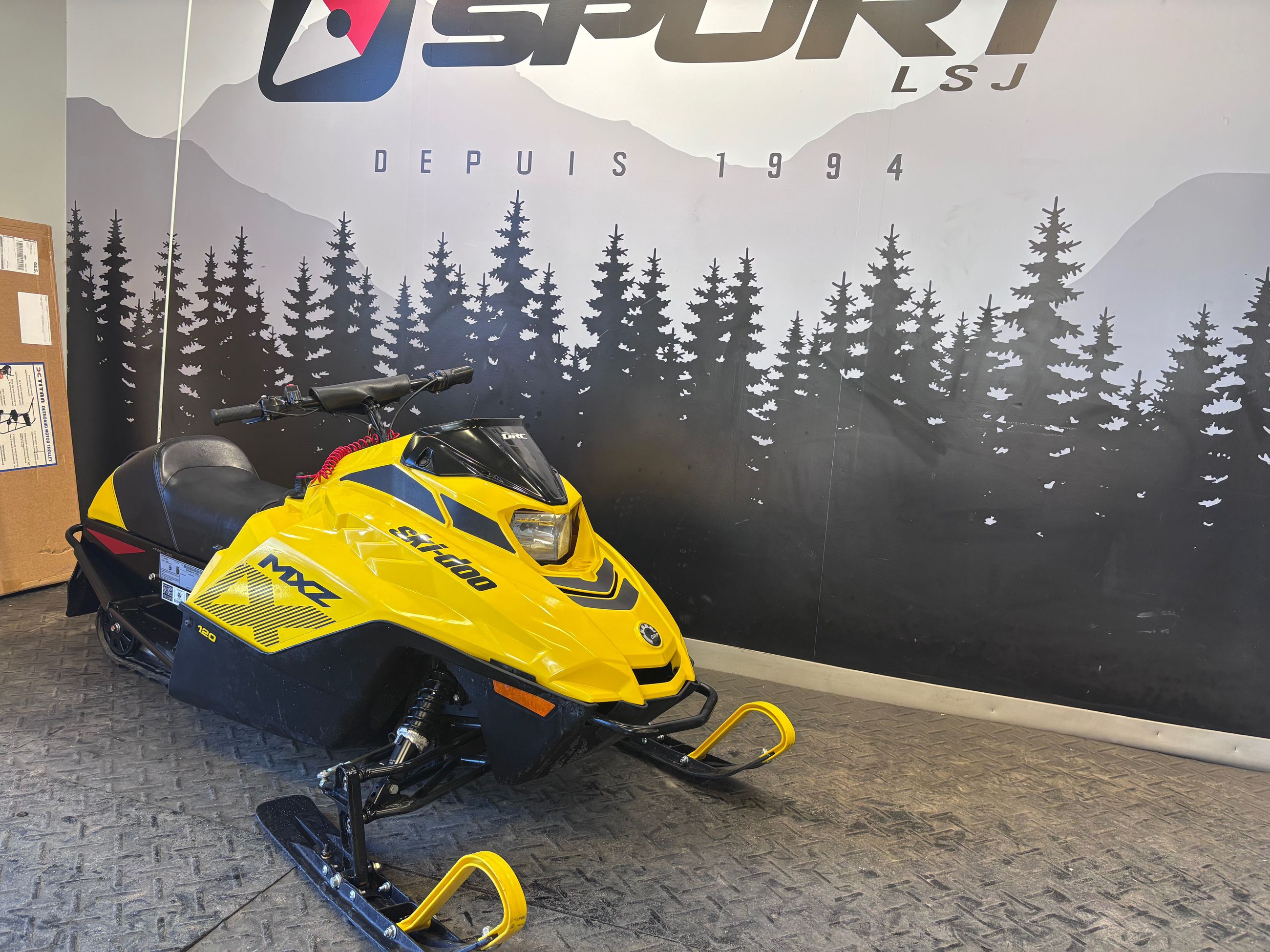 Bombardier MXZ 120 POUR ENFANTS 120 CC 4 TEMPS 2024