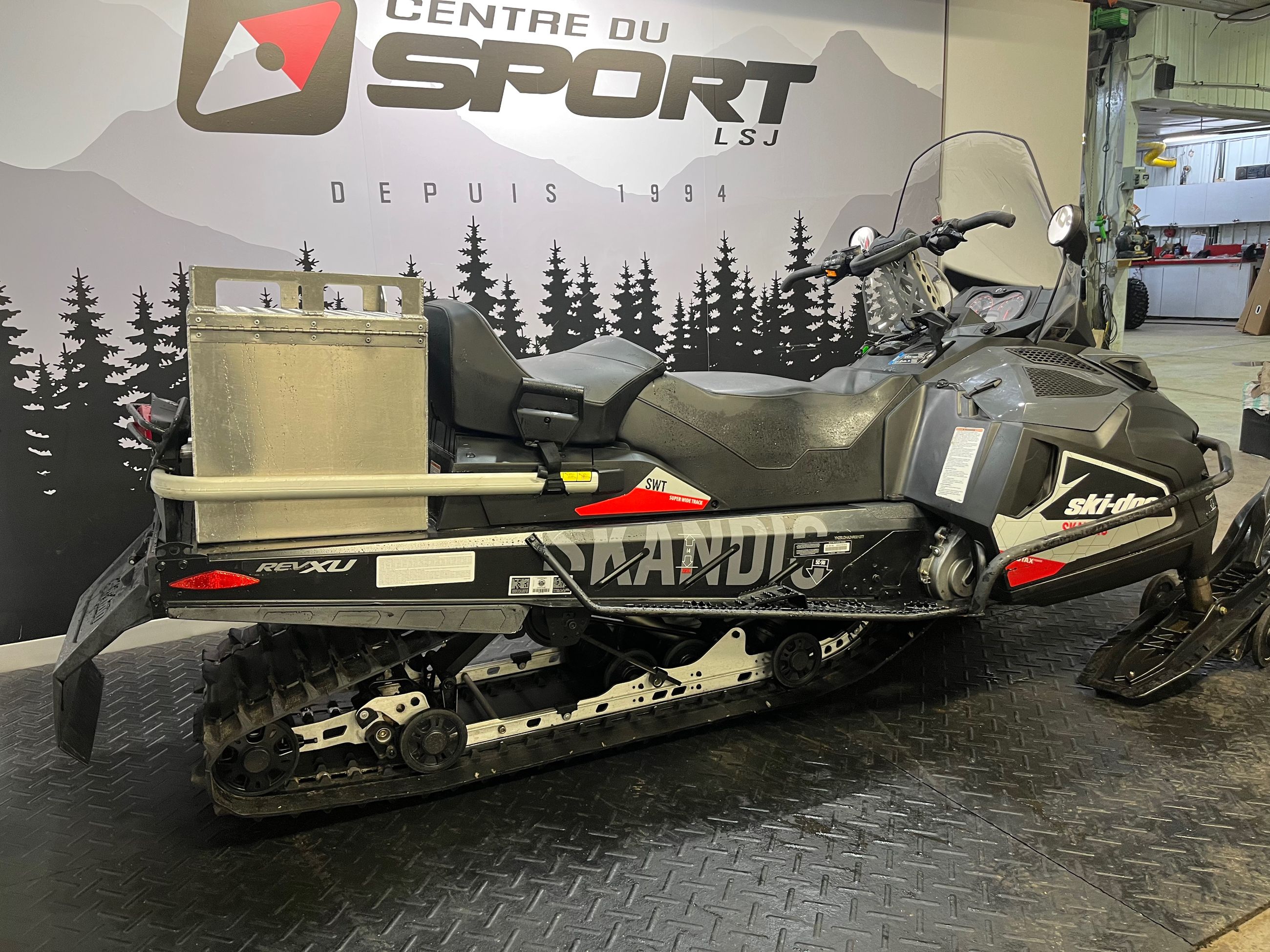 2017 Bombardier SKANDIC SWT 900 ACE CHENILLE 24 ''' MOTEUR 4TEMPS 900 ACE