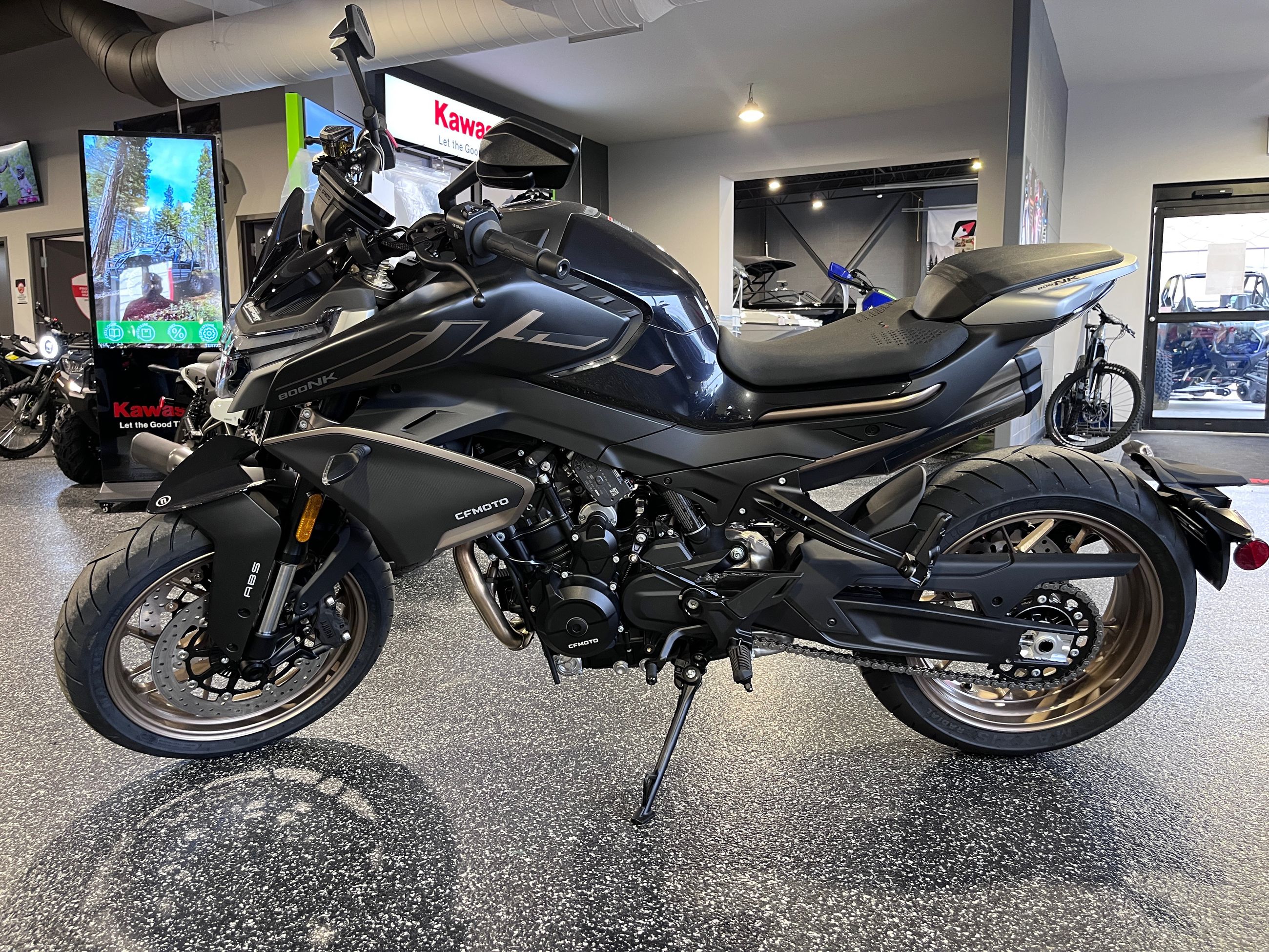 2025 CF Moto 800NK