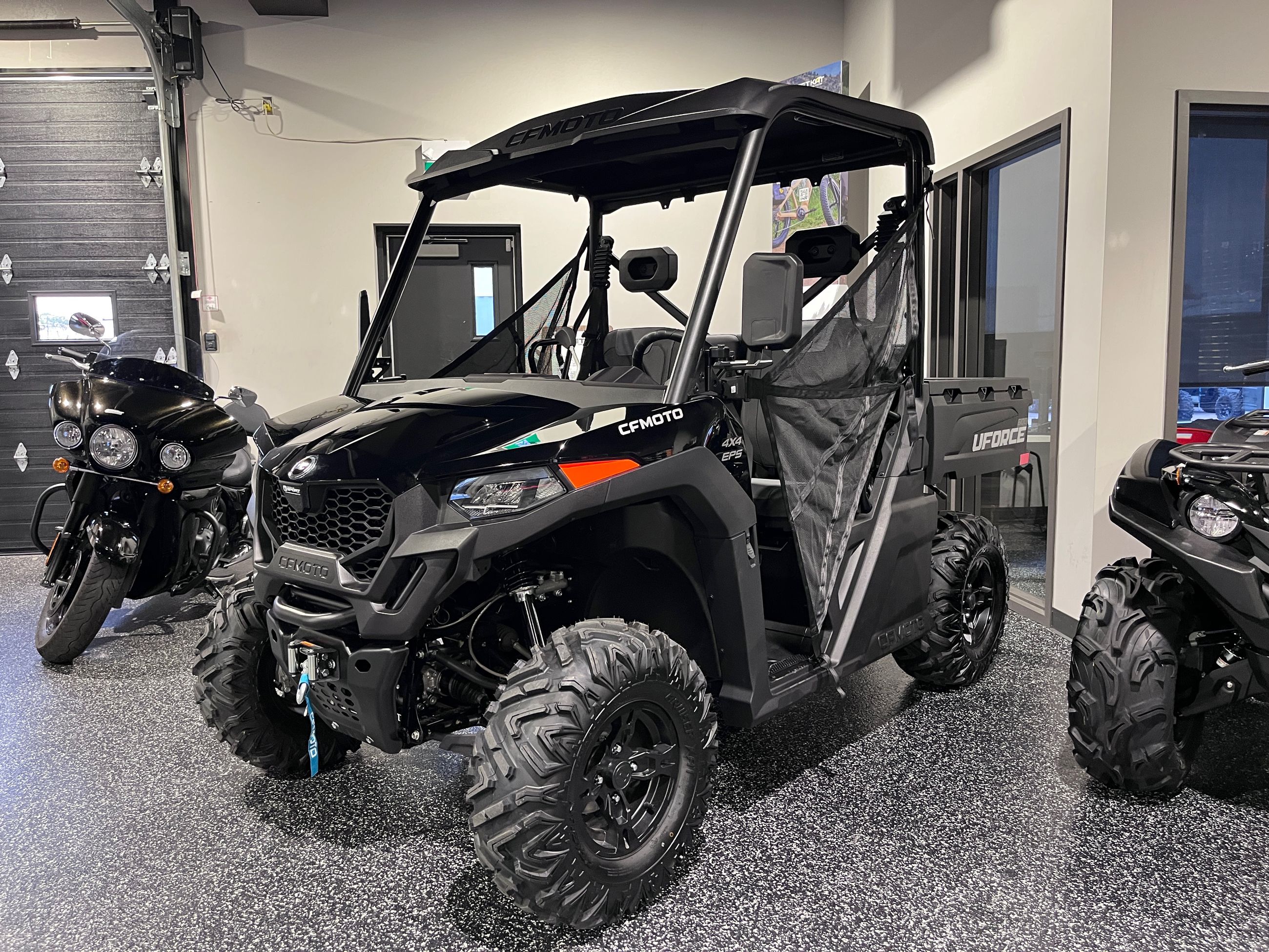 2025 CF Moto UFORCE 600 EPS