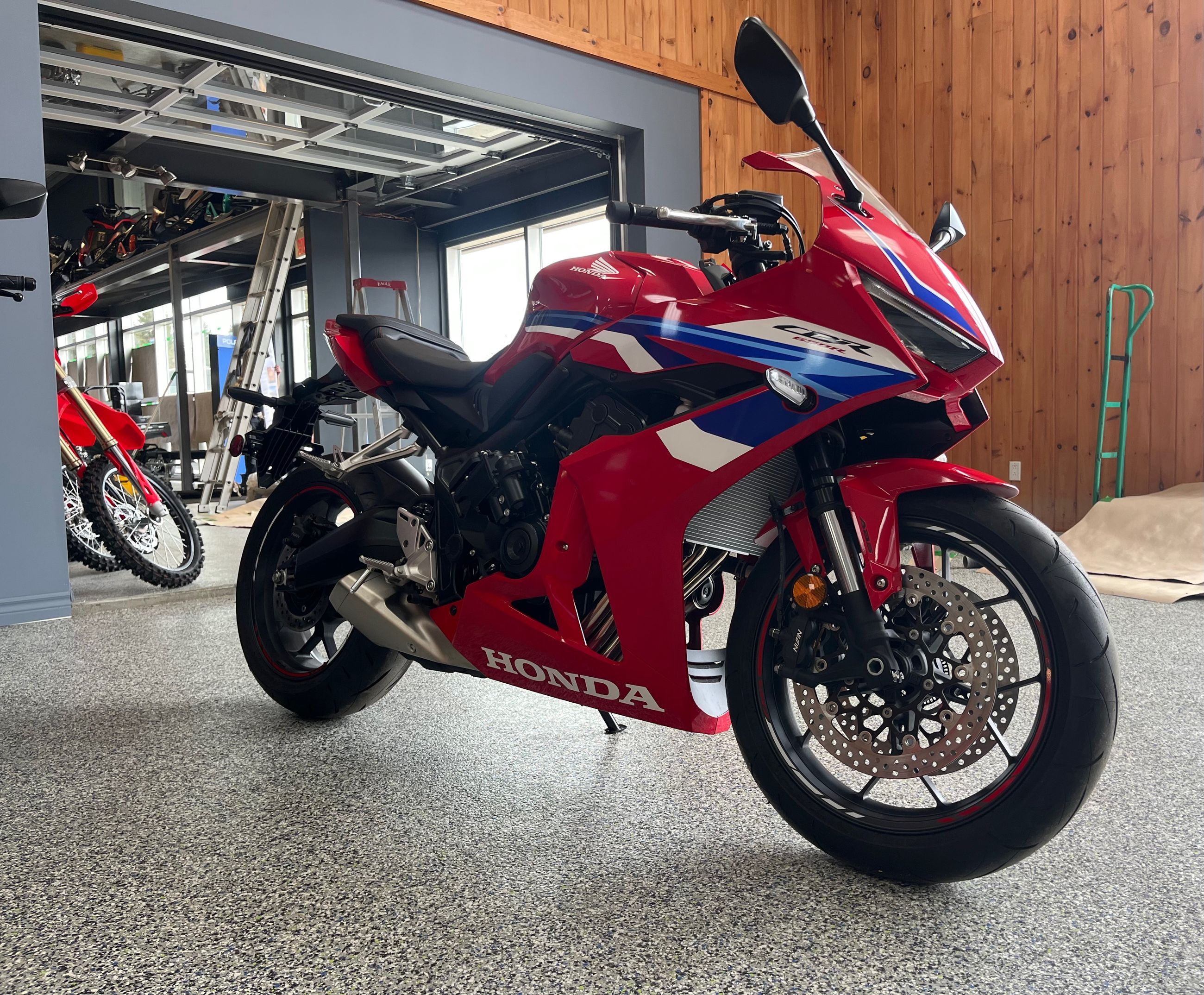 Honda CBR 650 E-CLUTCH ABS SPORT PETITE PLAQUE 2025