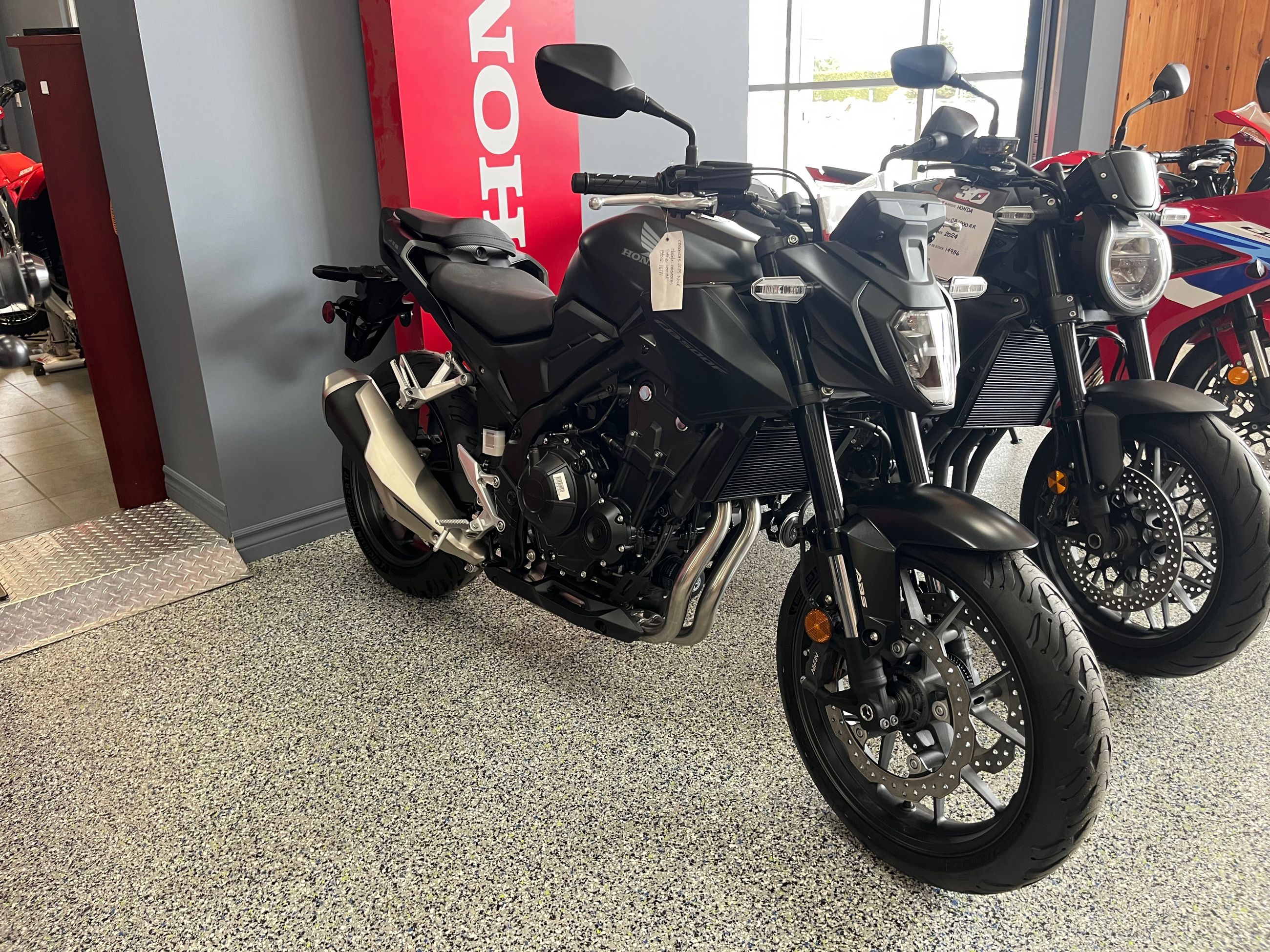 Honda CB 500F ABS  HORNET SPORT TOURING LEGER ET AGILE 2025