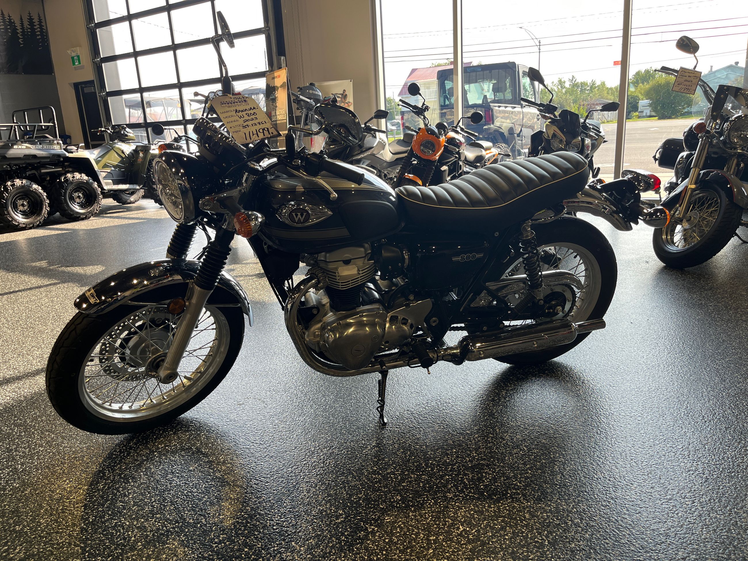 Kawasaki W800  2023