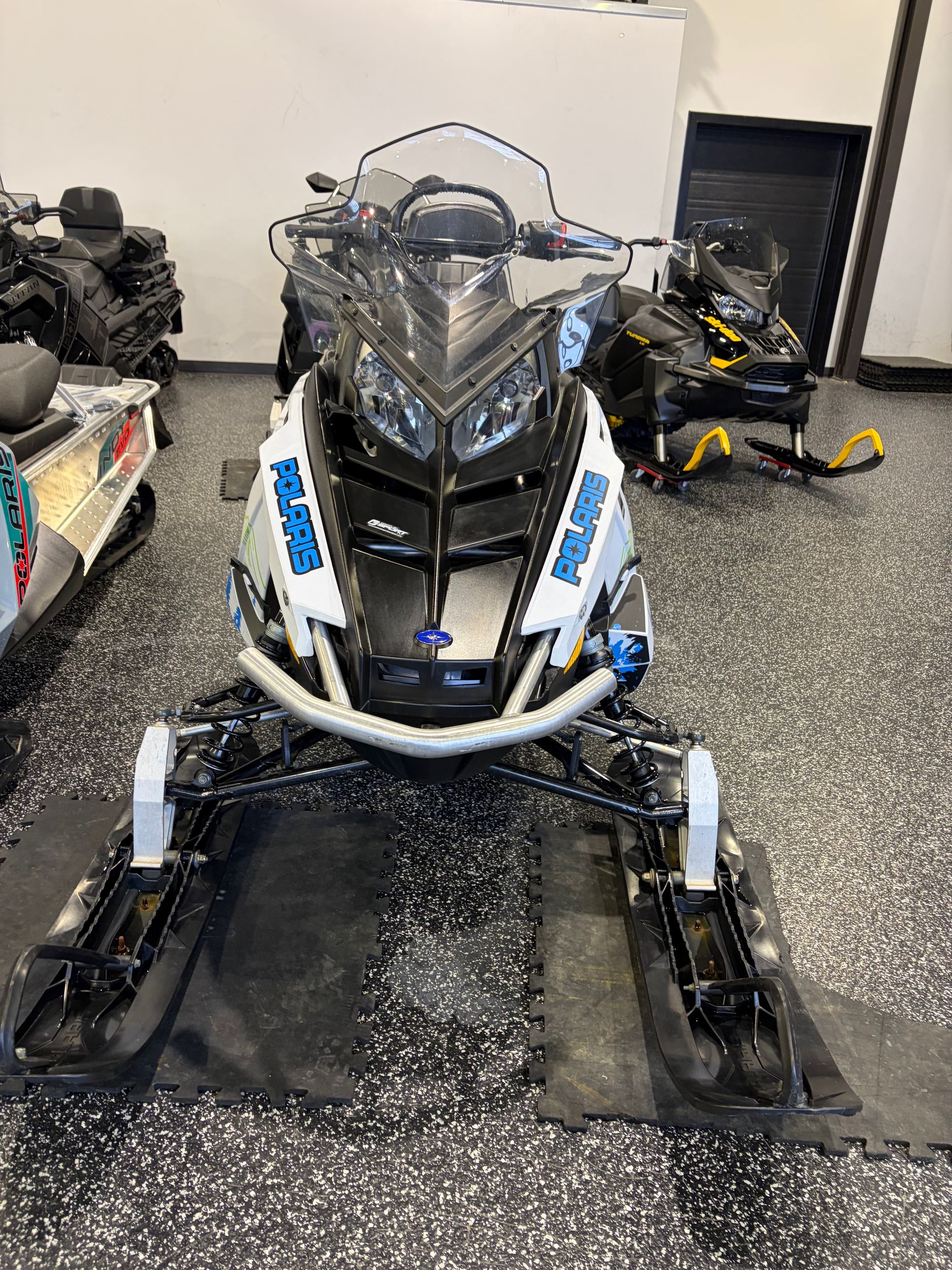 Polaris 550 VOYAGEUR 155  2020