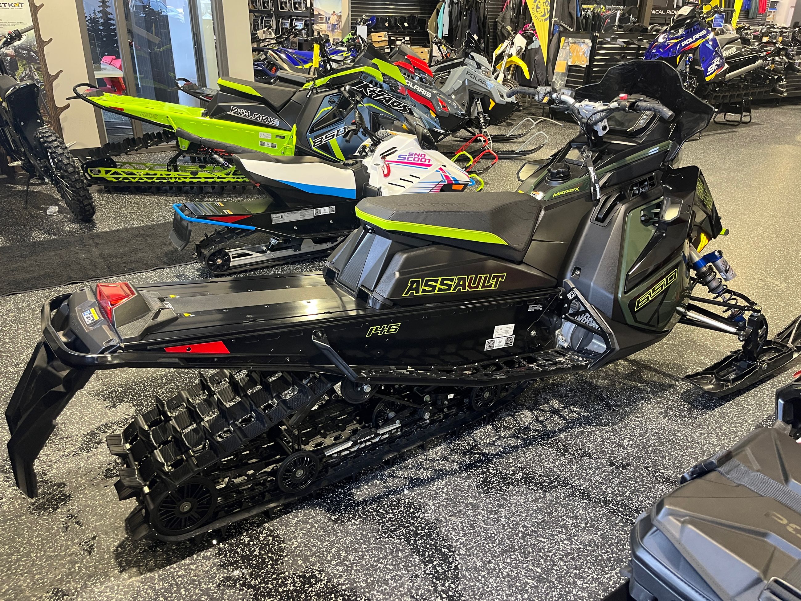 2024 Polaris 650 SWITCHBACK ASSAULT 146 2 pouces