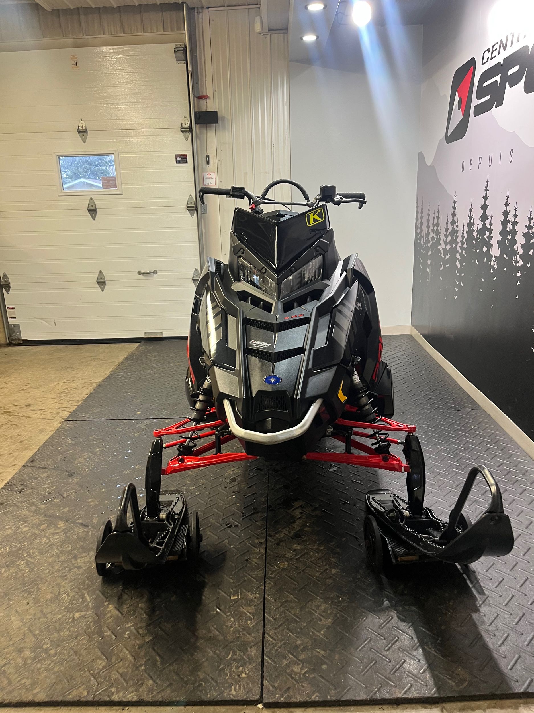 Polaris 800 Pro RMK CHENILLE 155 ''  TRES PROPRE 2020