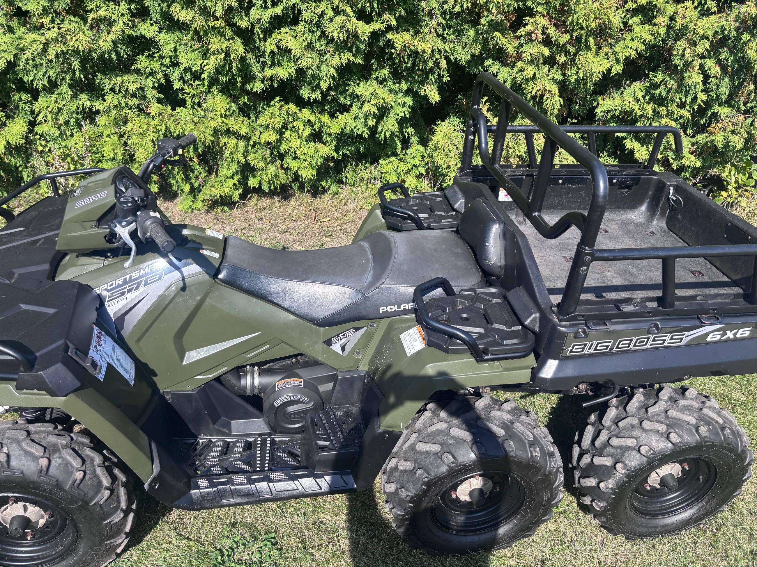 Polaris BIG BOSS 570 SEULEMENT 2500 KM , PNEU ORIGINAL 2017